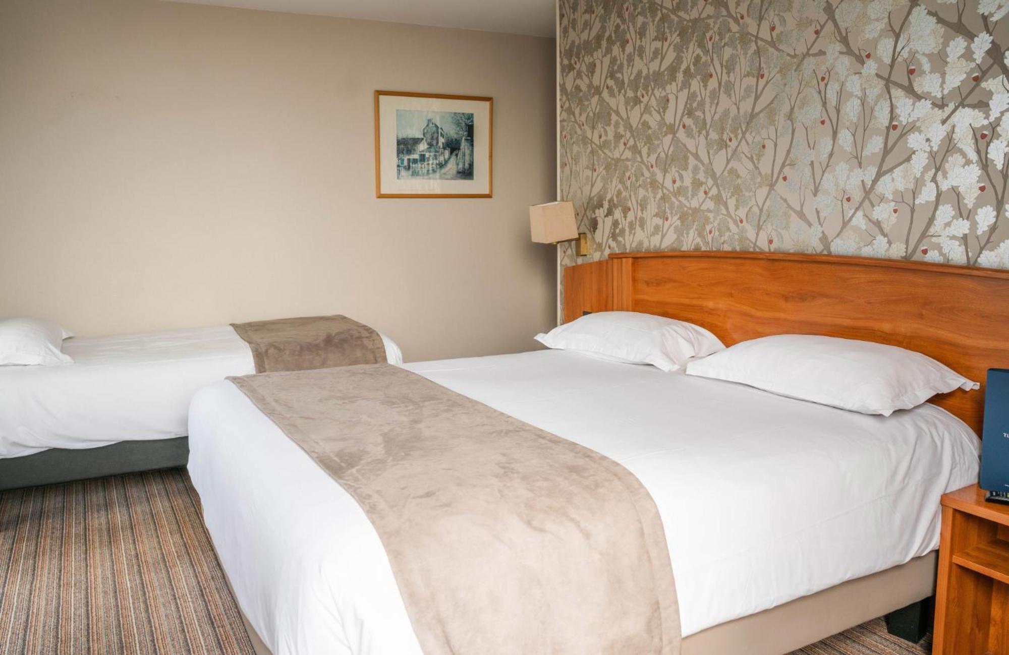 Superior Triple Room with Sacre Coeur View  photo 3