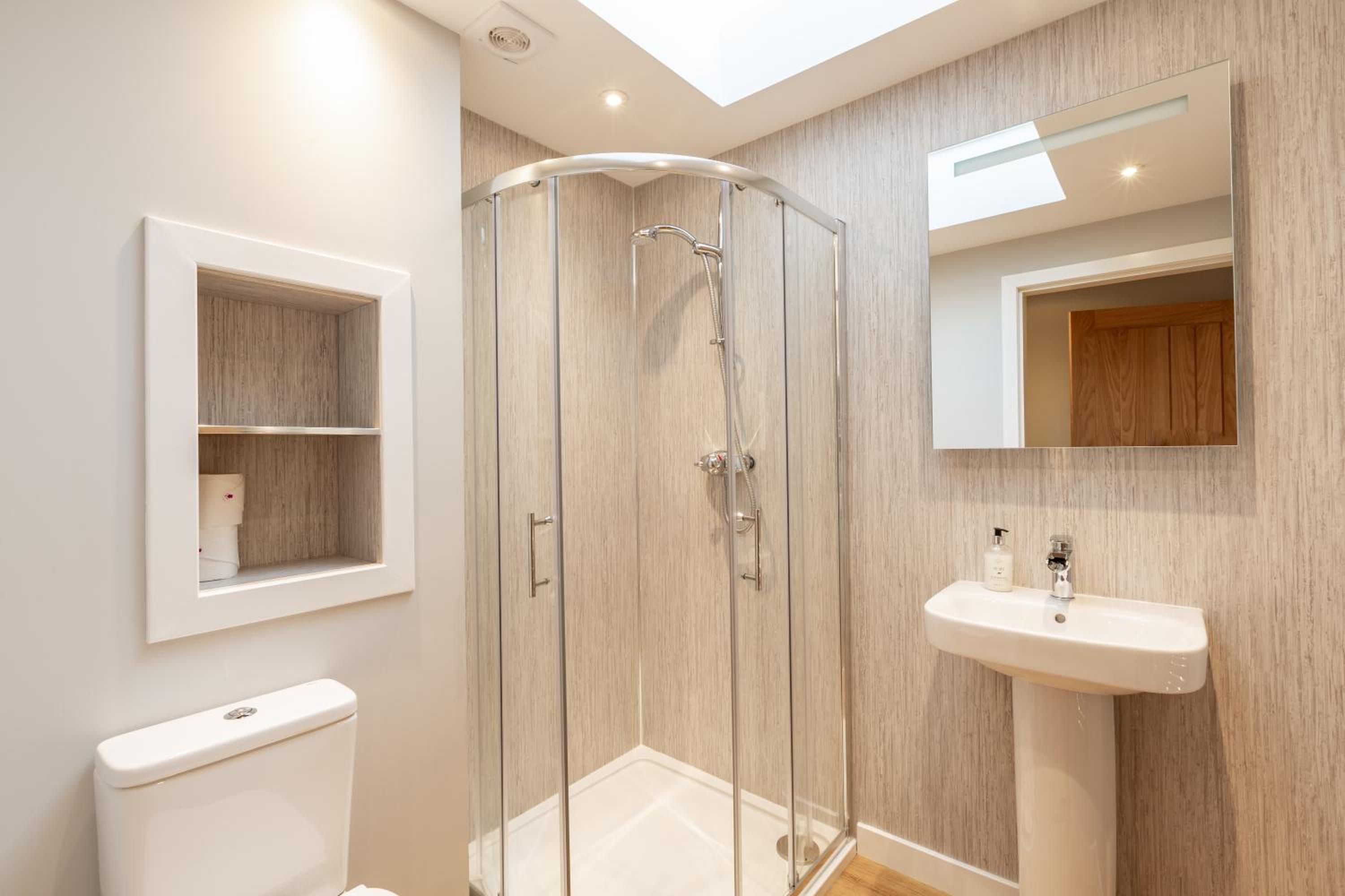 Three-Bedroom Chalet photo 2