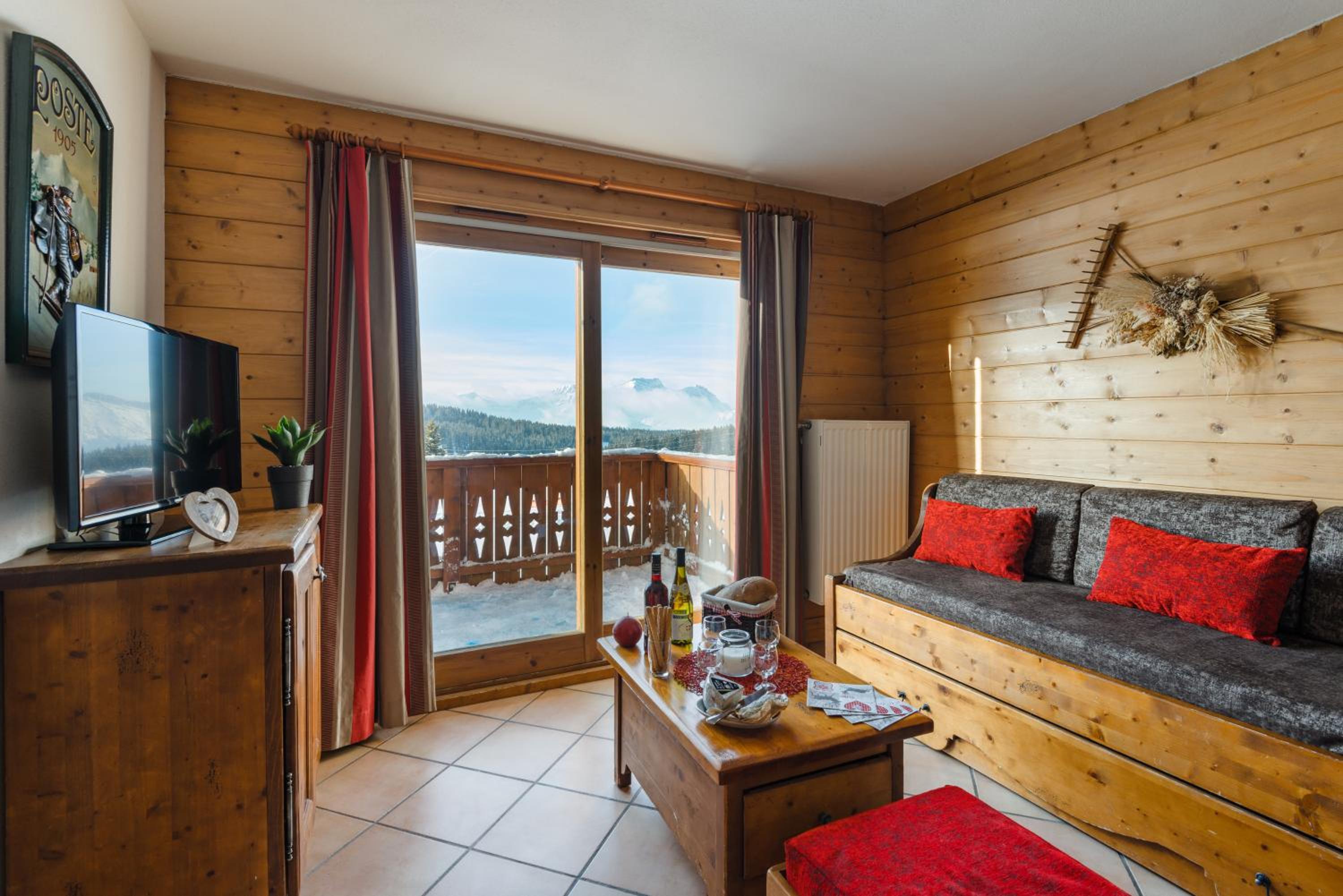 Two-Bedroom Apartment With Mezzanine (6 Adults) photo 3