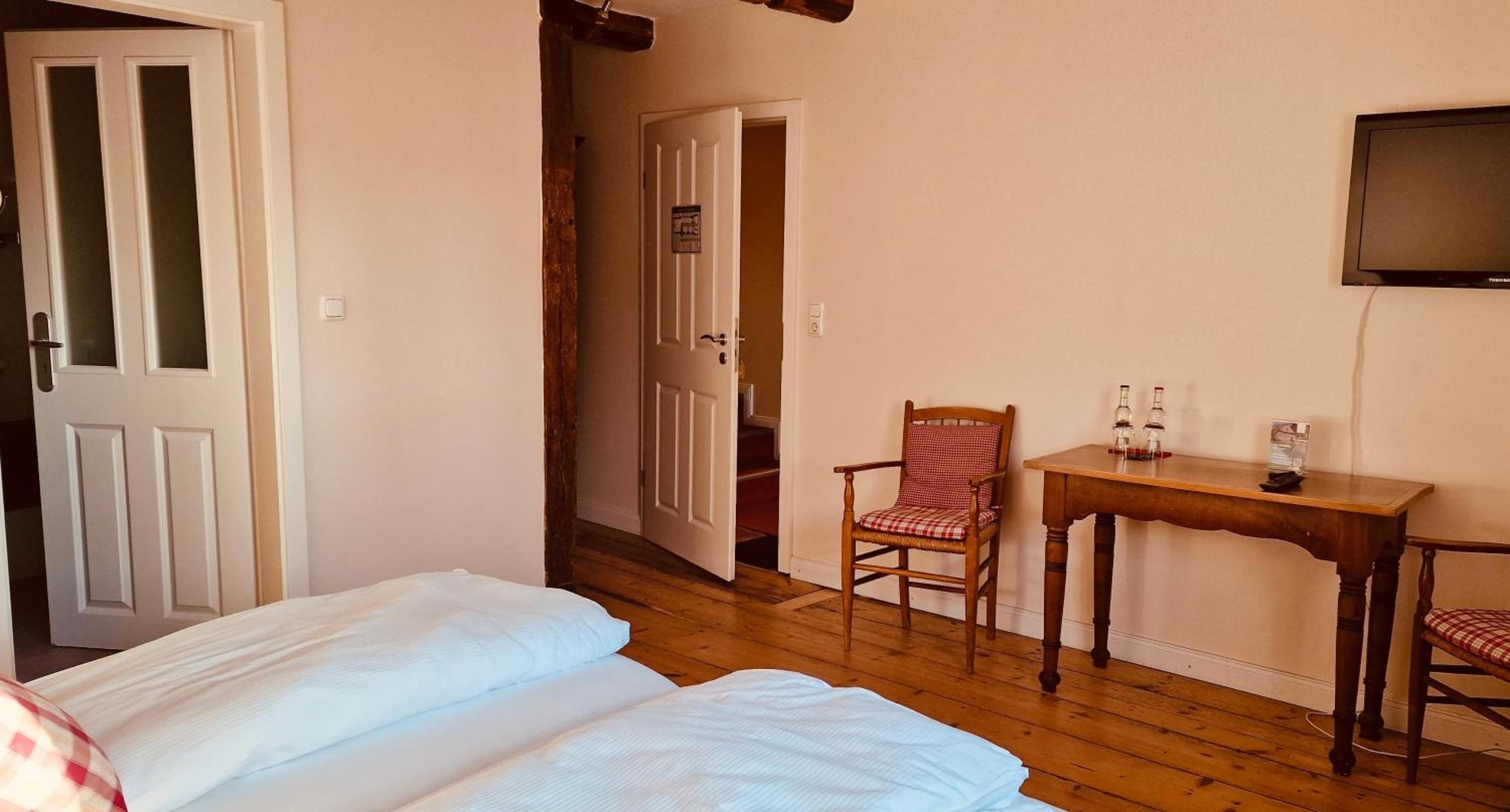Double Room - Photo 4