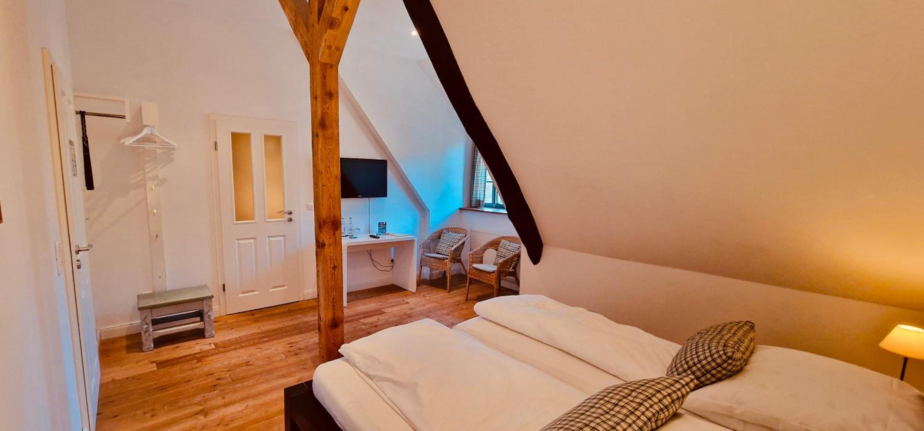 Double Room - Photo 3