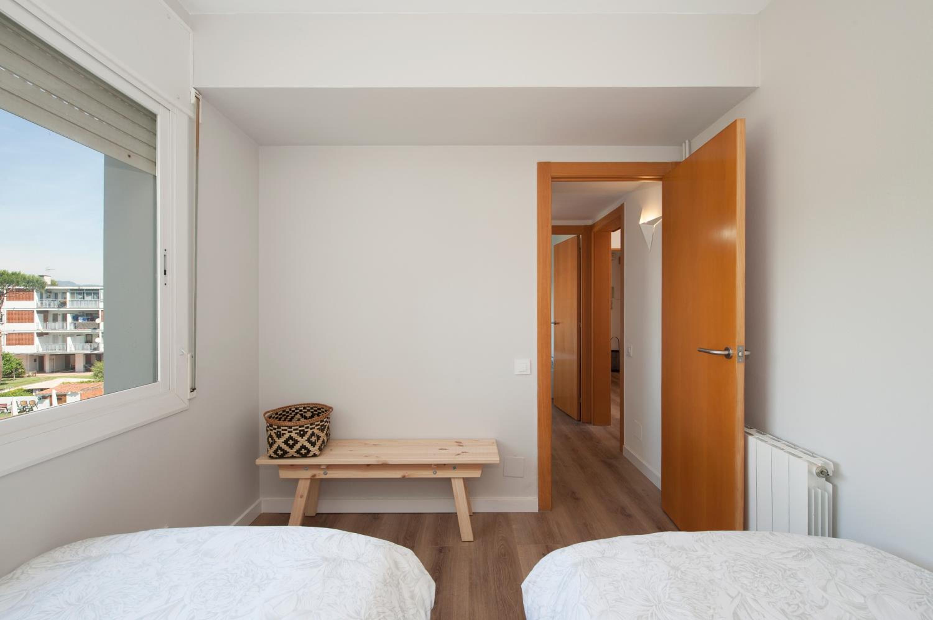 Three-Bedroom Apartment photo 2