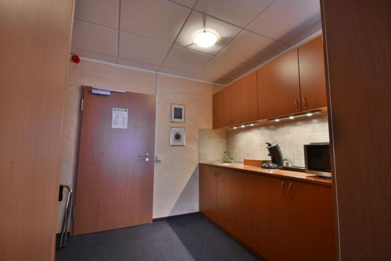 Large Double Room - Photo 4