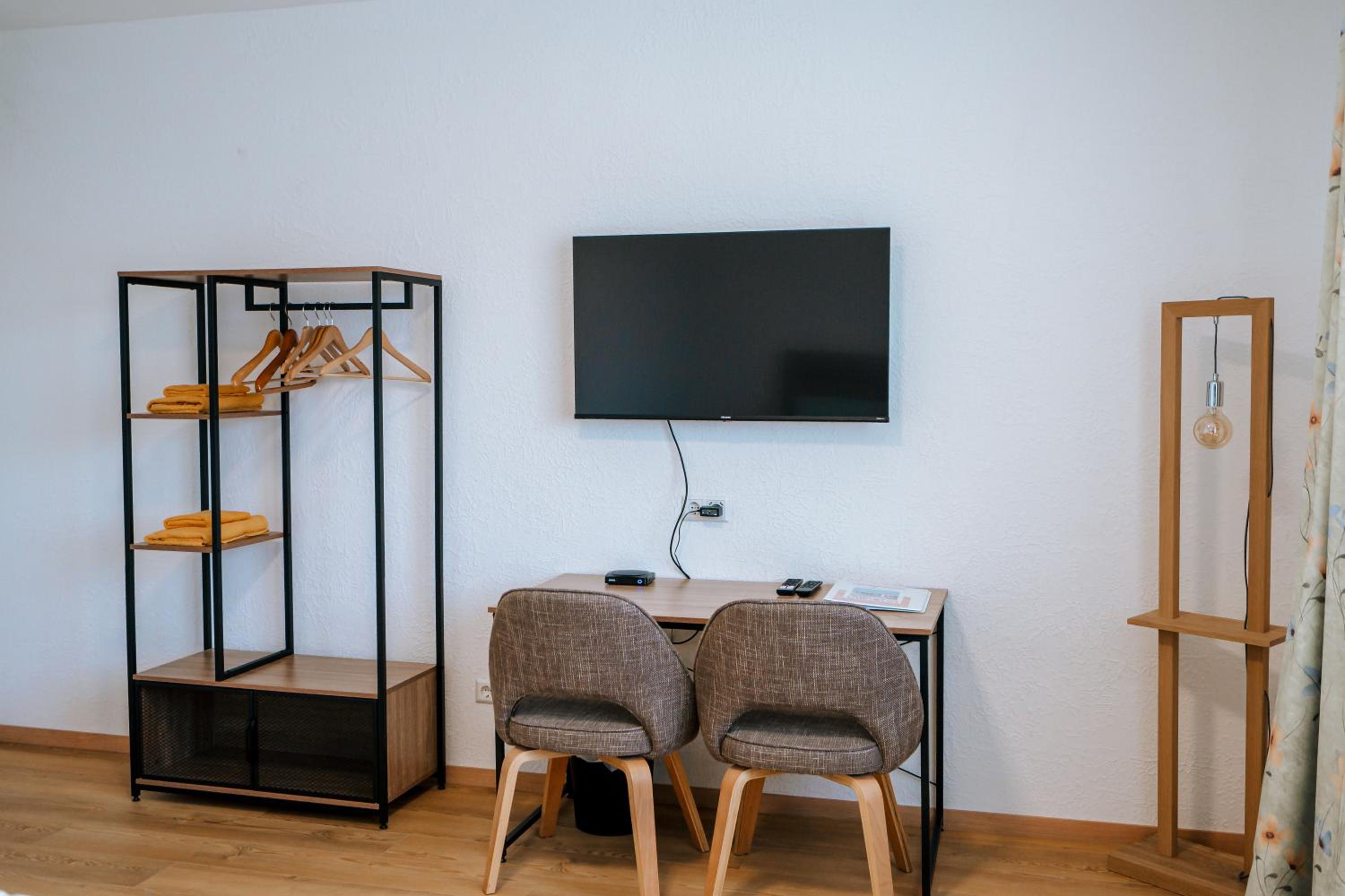 Deluxe Double or Twin Room - Photo 2