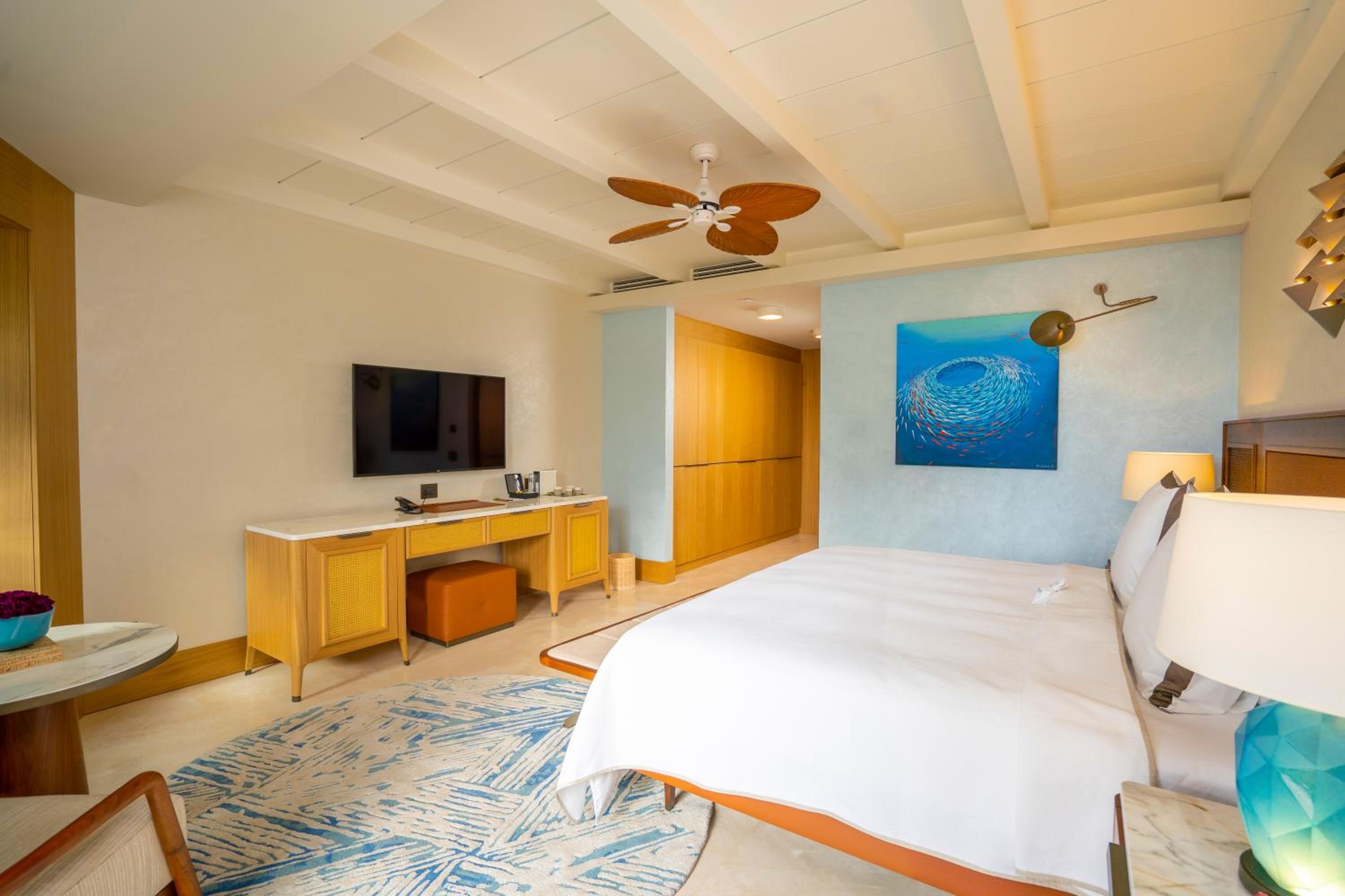 Deluxe Double Room with Balcony - Photo 1