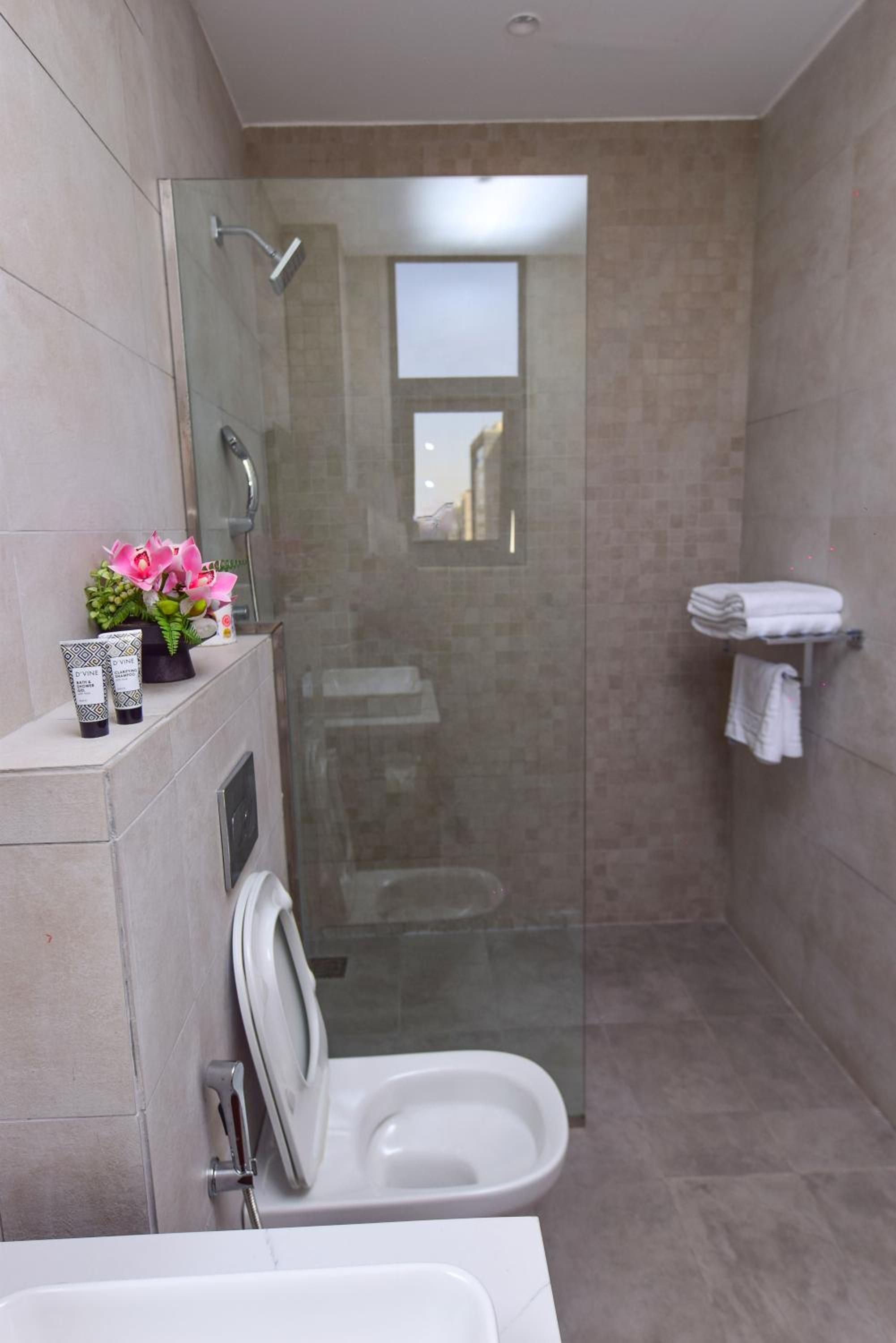 Two-Bedroom Apartment - Photo 25