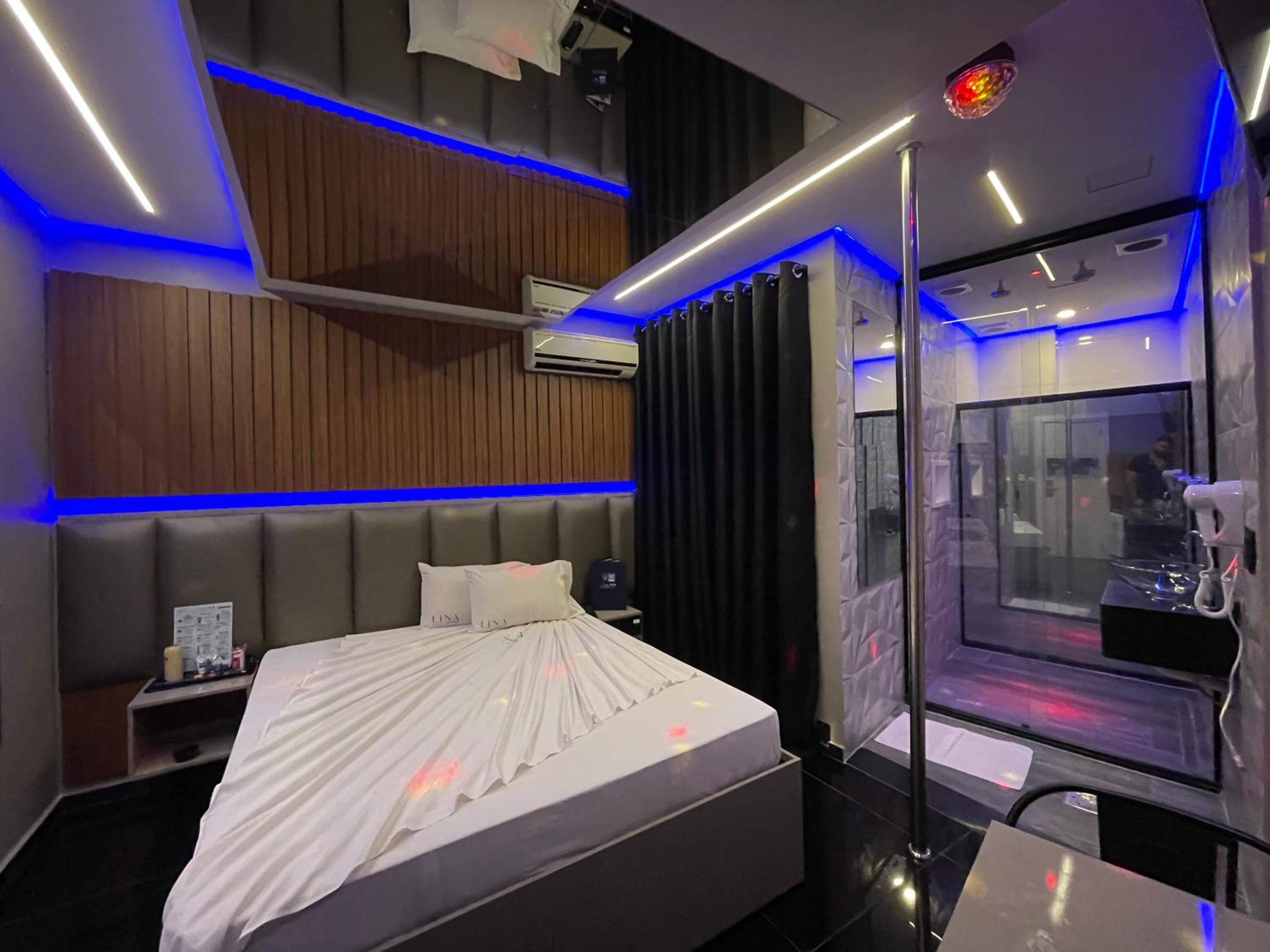 Standard Double Room - Photo 13