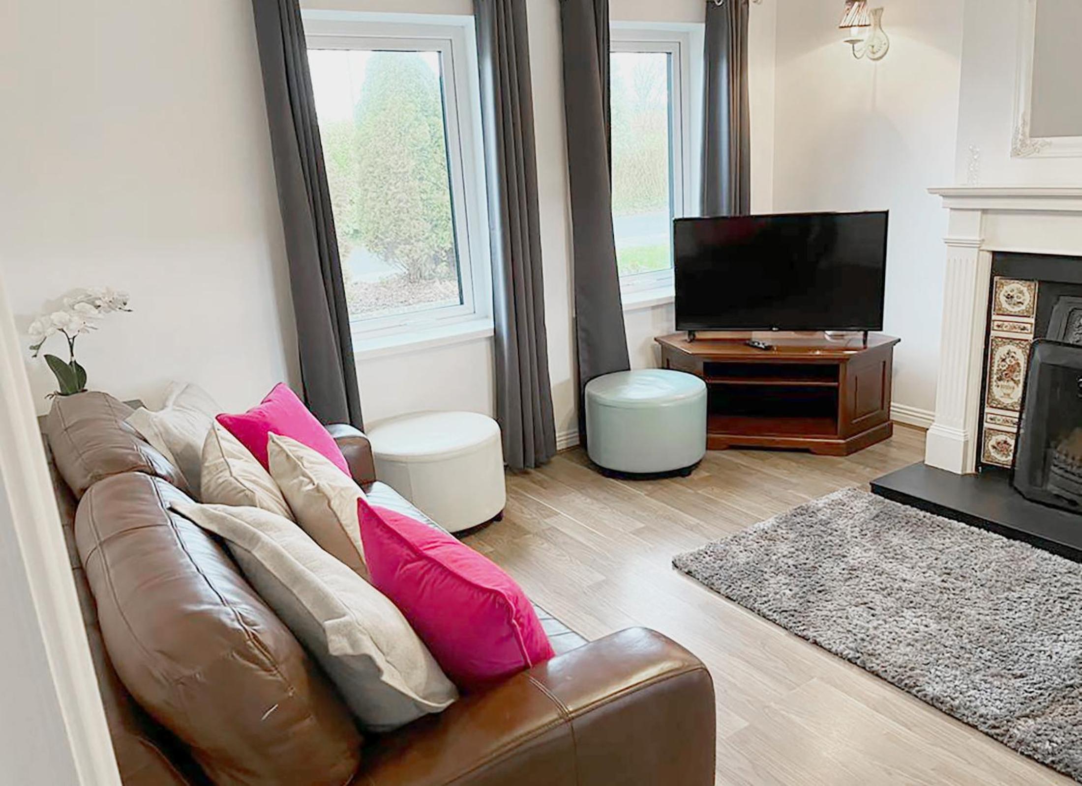 Three-Bedroom House photo 2