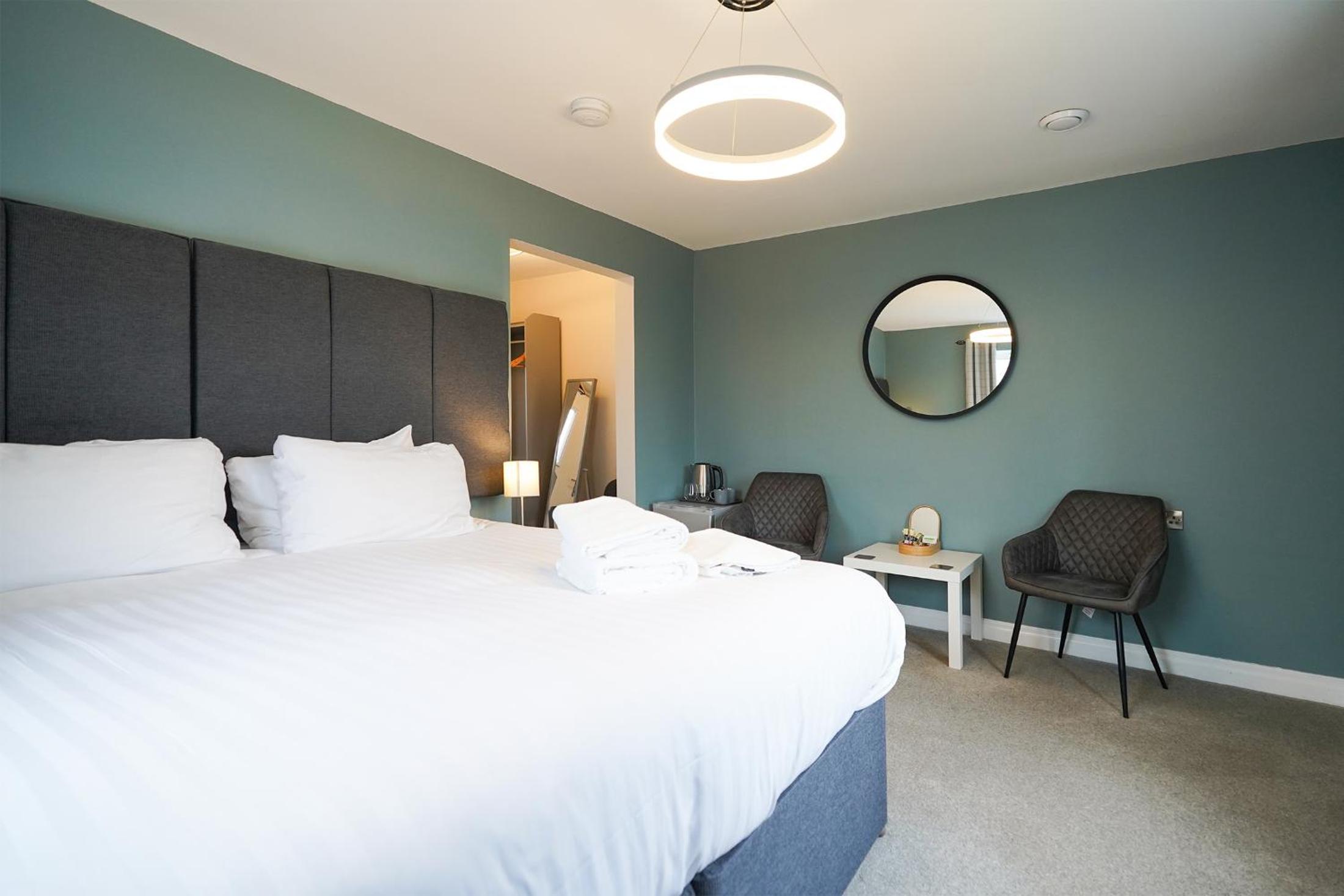 Deluxe Double or Twin Room with Mountain View (Winnats) - Photo 13