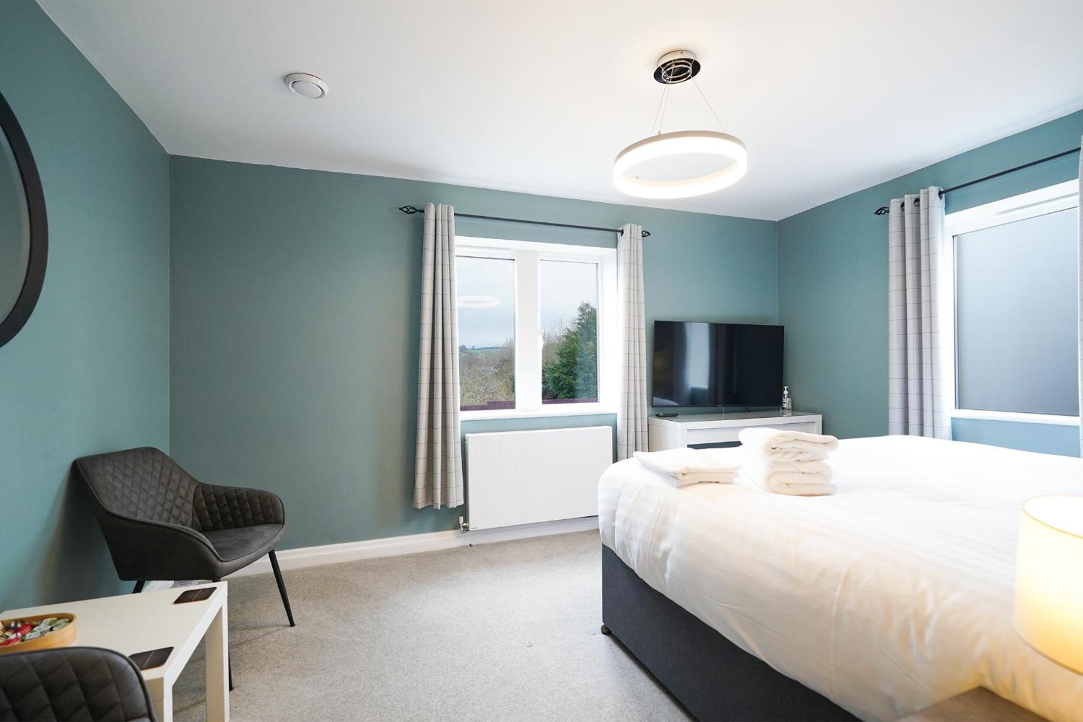 Deluxe Double or Twin Room with Mountain View (Winnats) - Photo 2