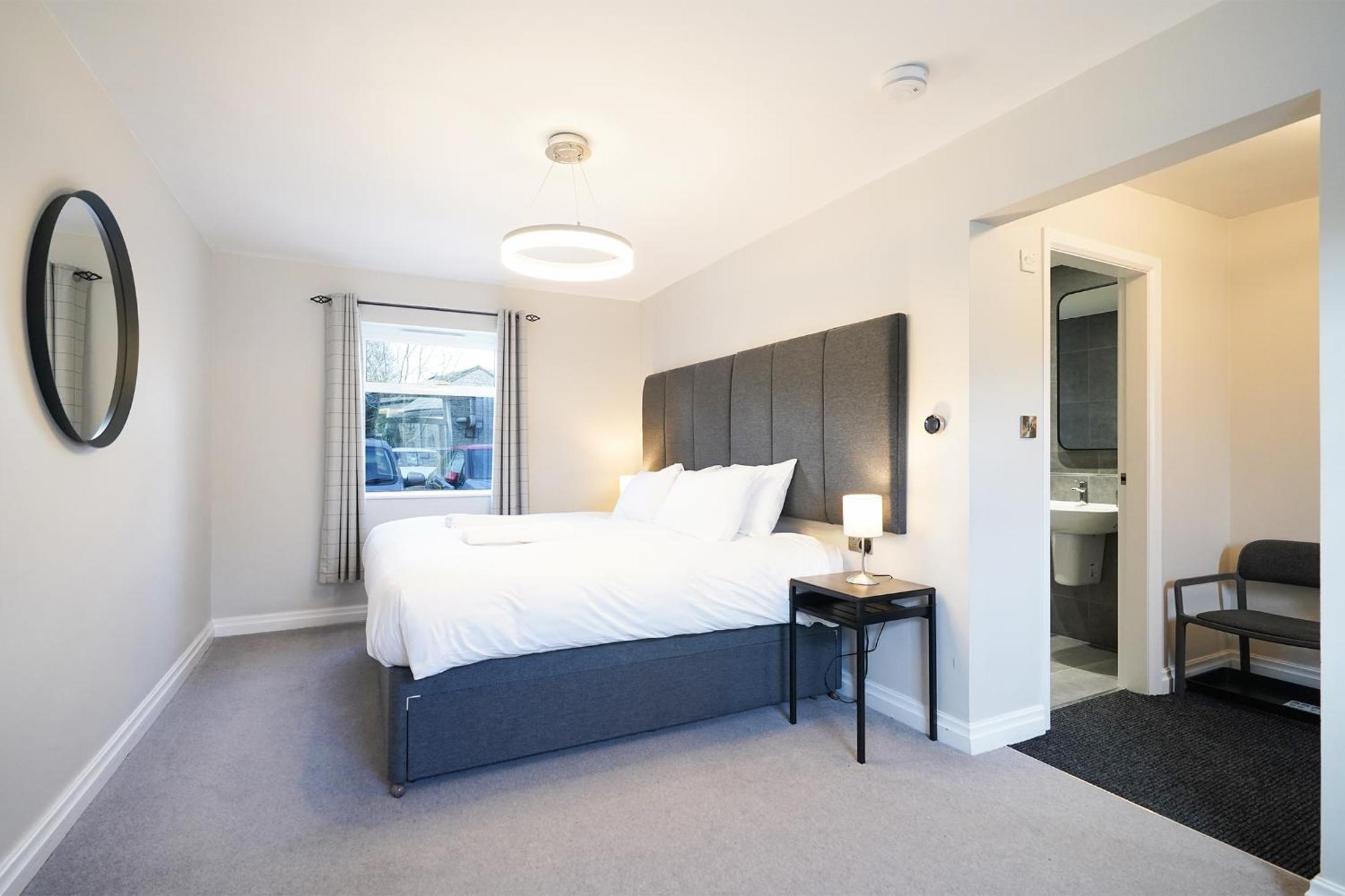 Deluxe Double or Twin Room with Mountain View
