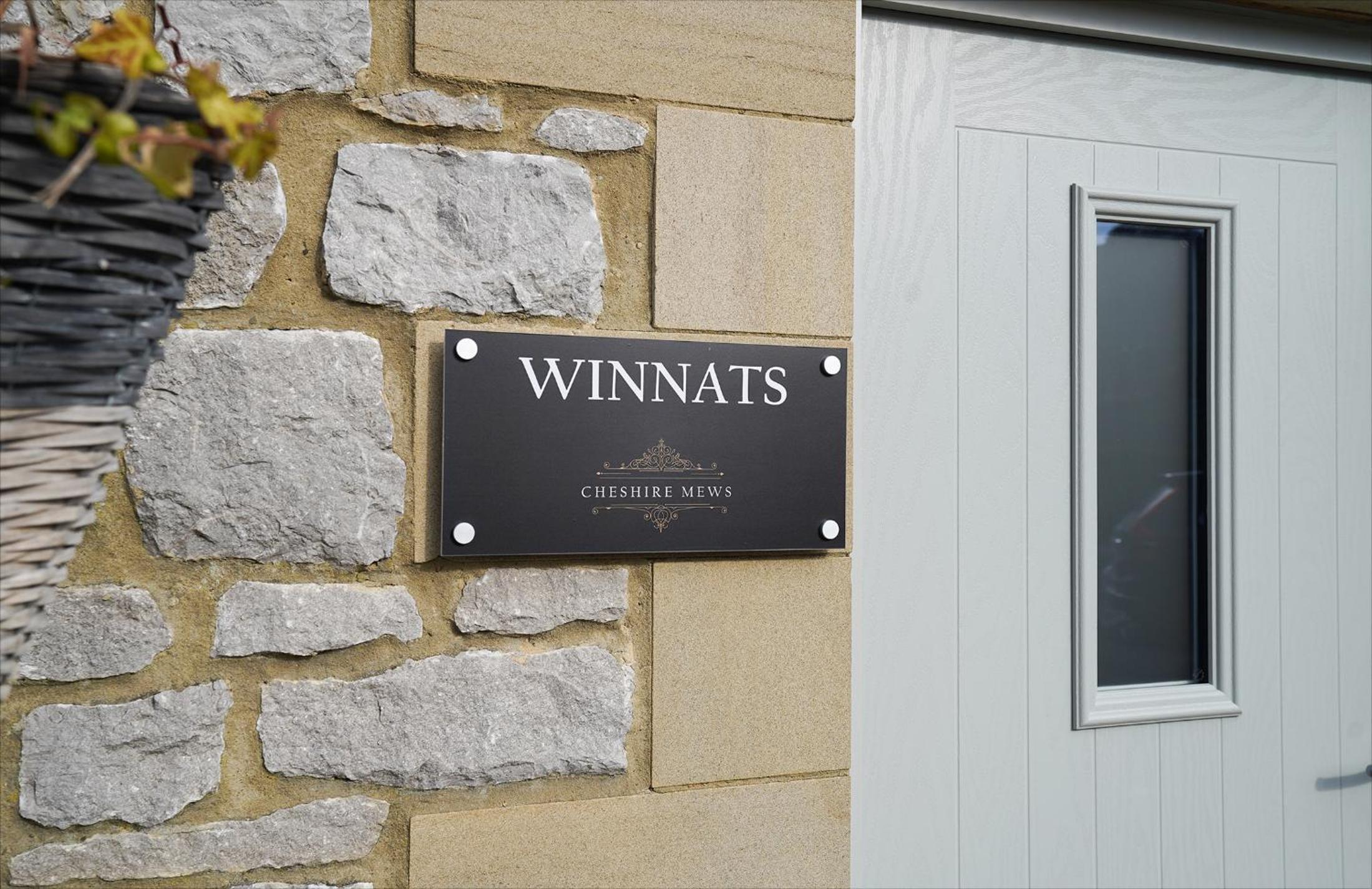 Deluxe Double or Twin Room with Mountain View (Winnats) - Photo 12