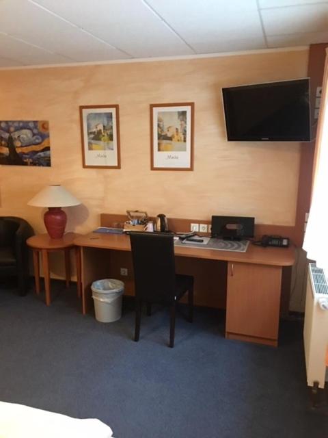 Double Room - Disability Access - Photo 1