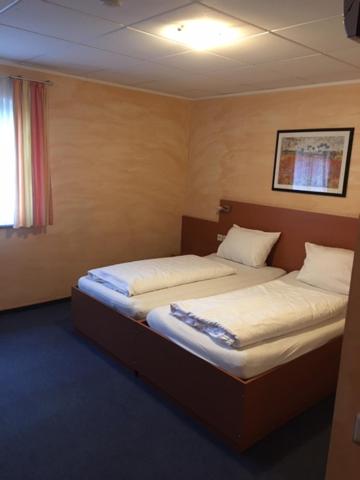 Double Room - Disability Access - Photo 4