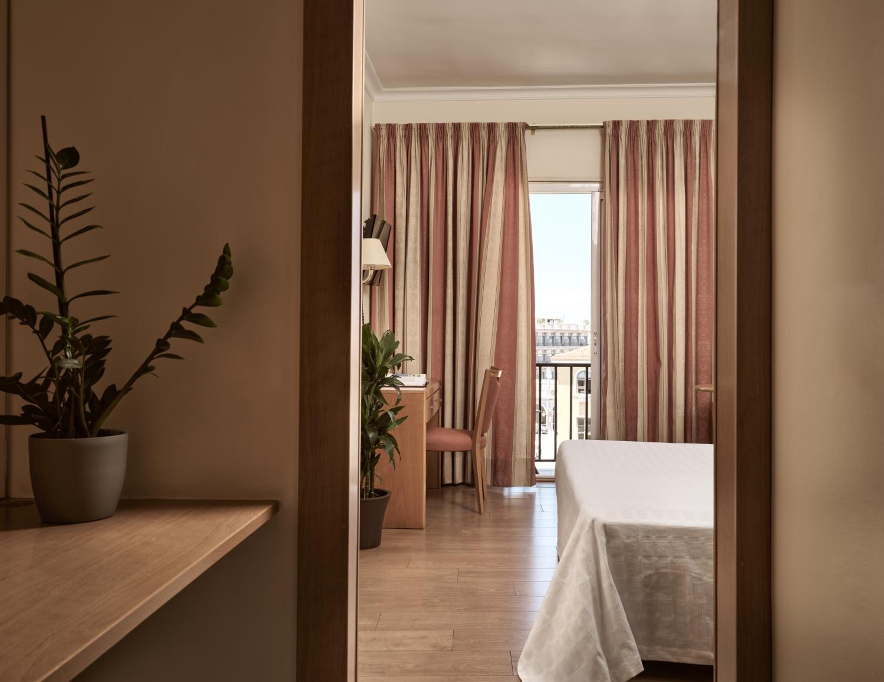Superior double or  twin with balcony  CityView - Photo 1