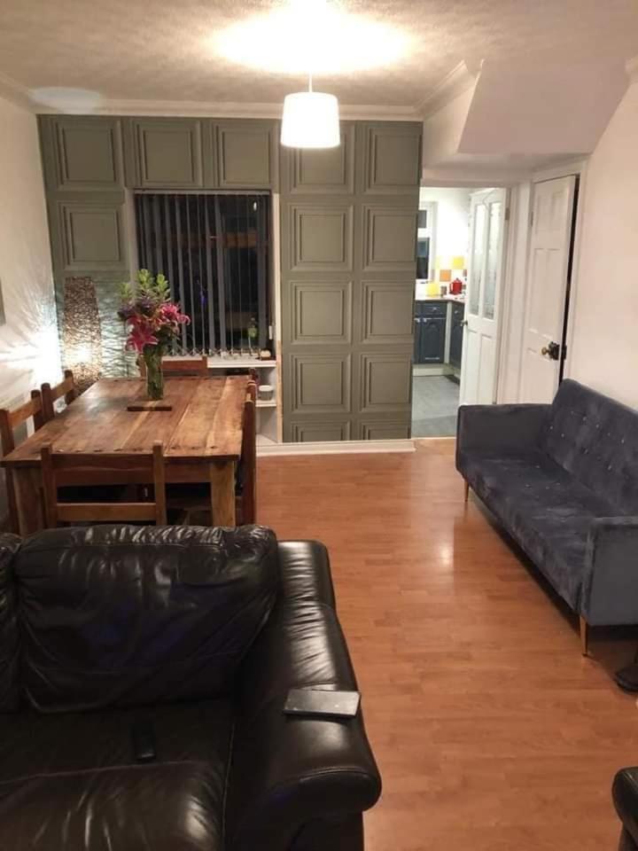 Two-Bedroom House photo 3