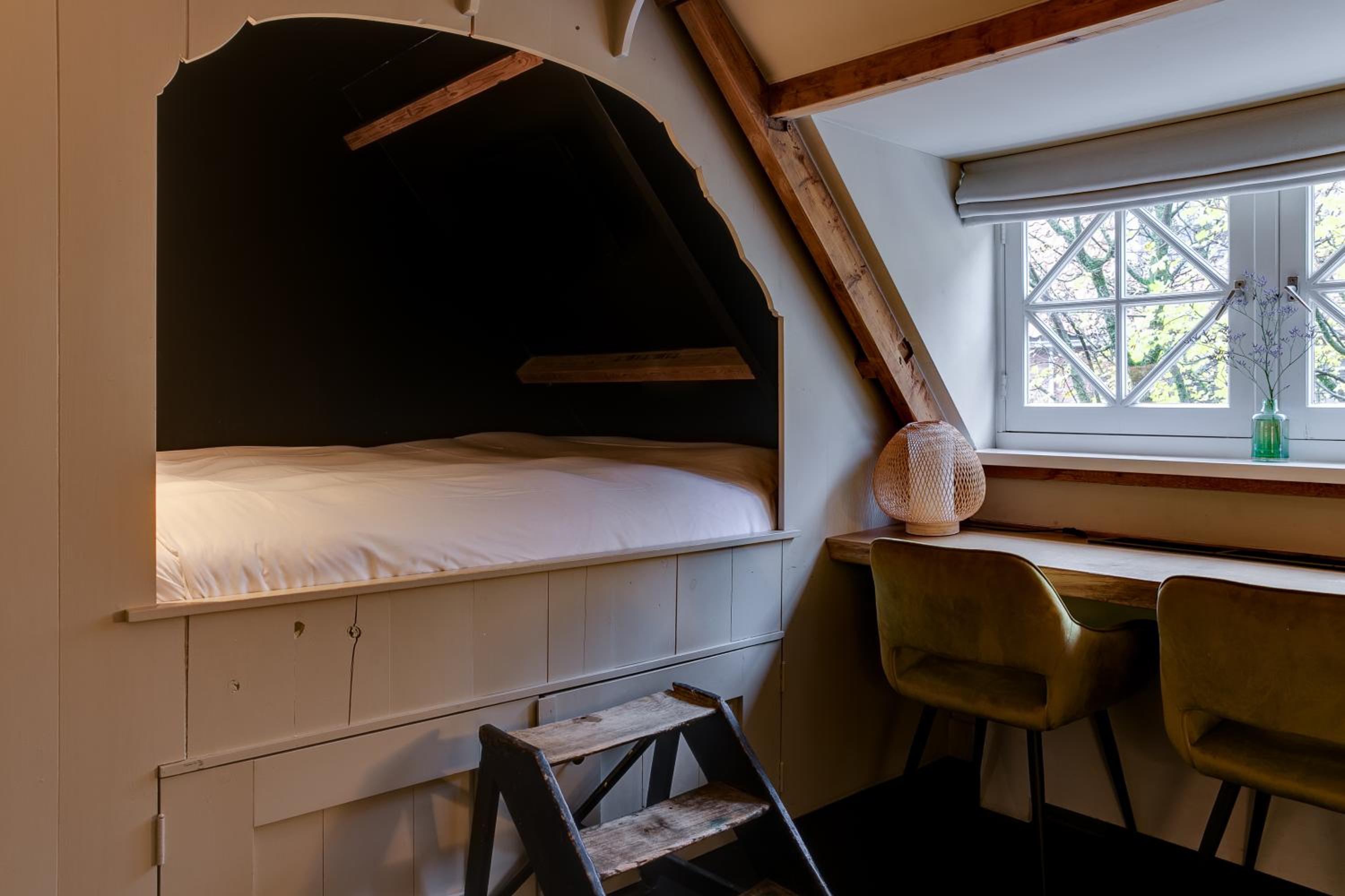 Bedstead Room photo 2