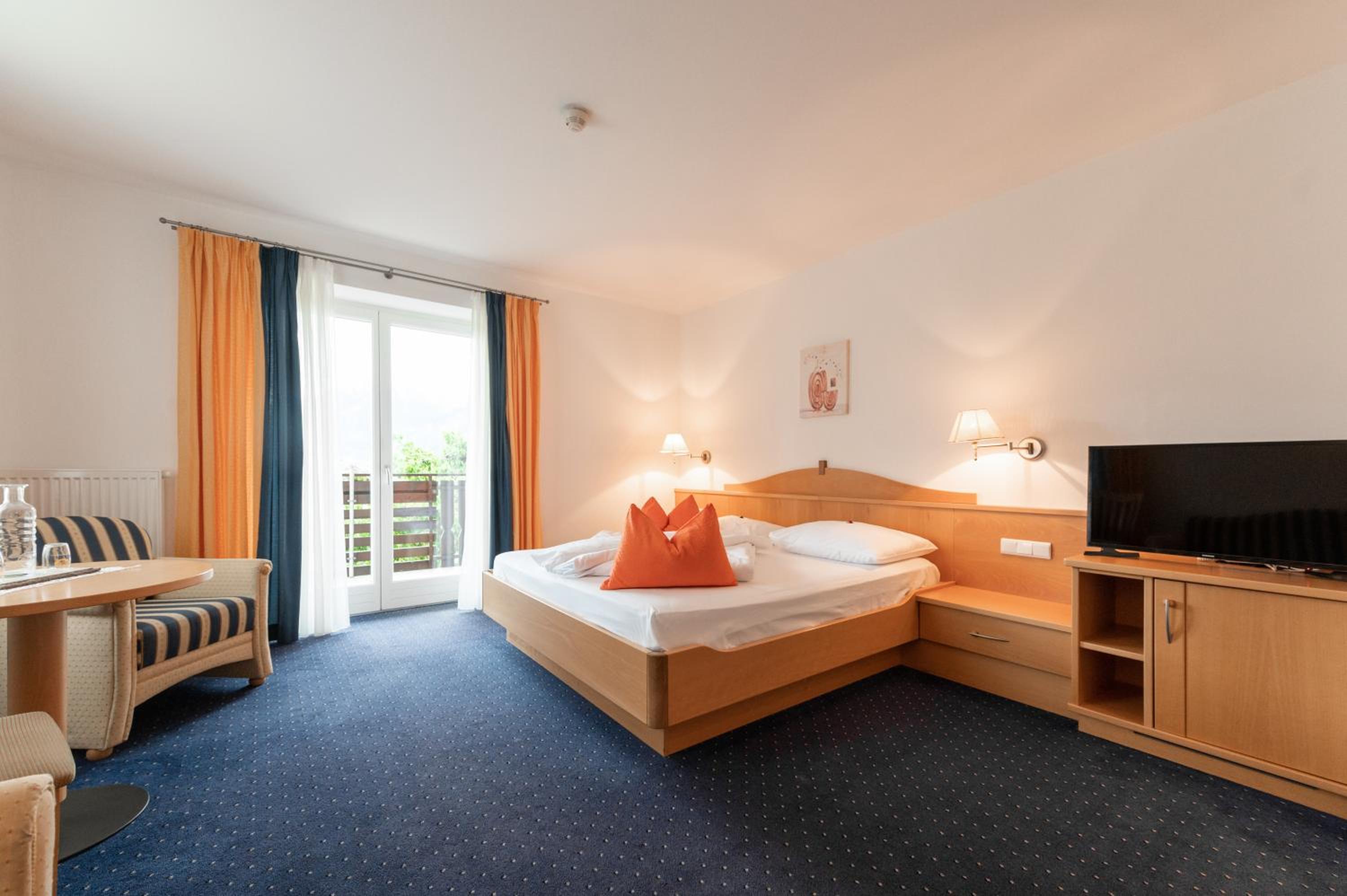 Deluxe Double Room with Balcony and Sea View photo 3
