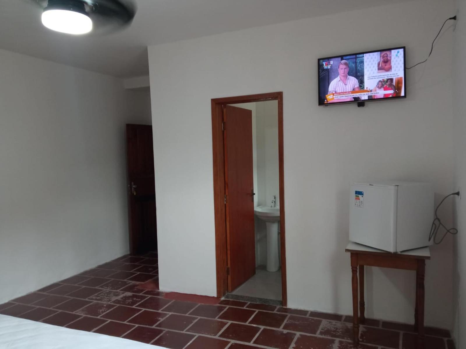 Family Room with Private Bathroom photo 3