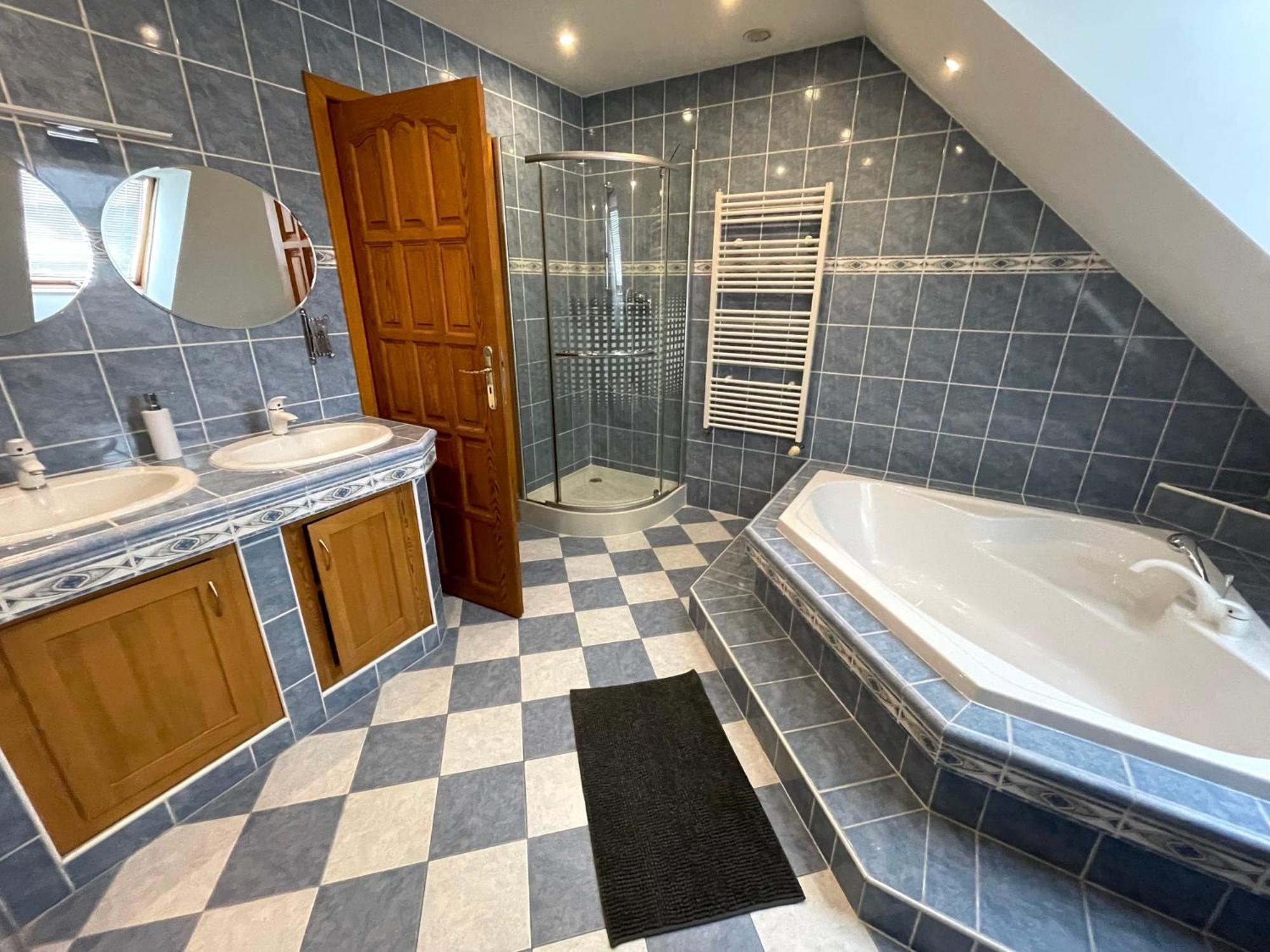 Family Suite - Photo 5