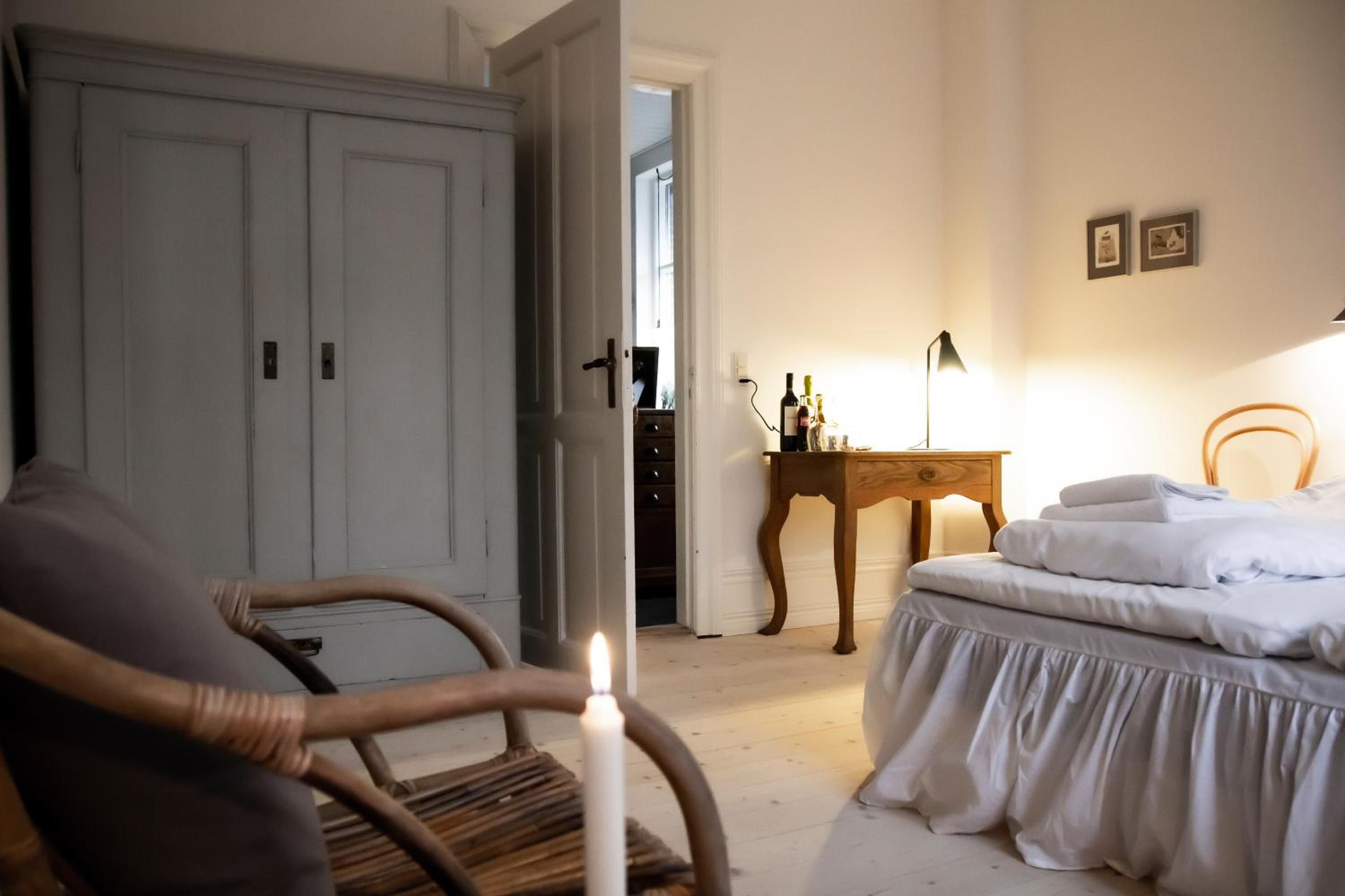 Double Room with Shared Toilet