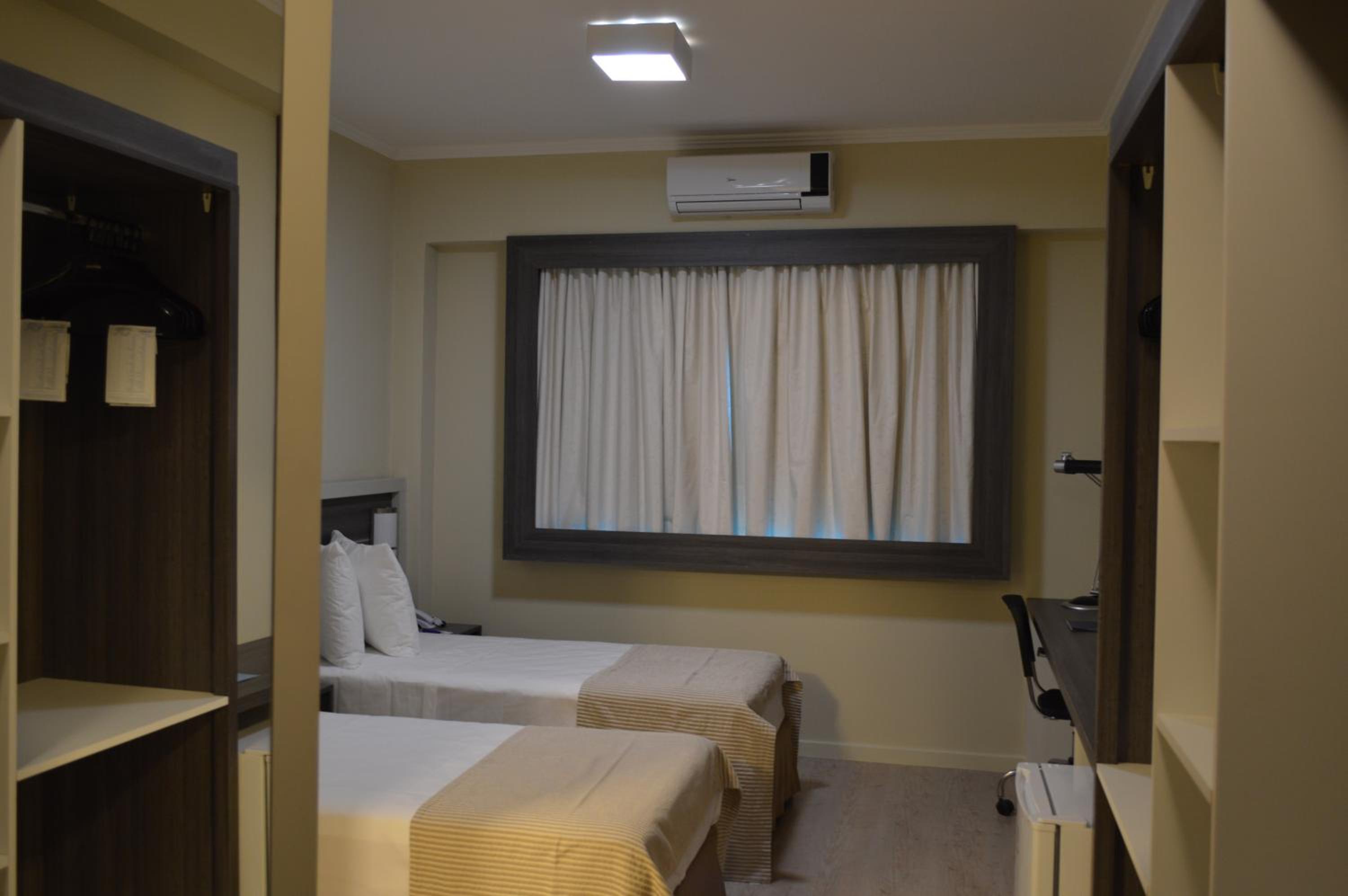 Classic Twin Room photo 3
