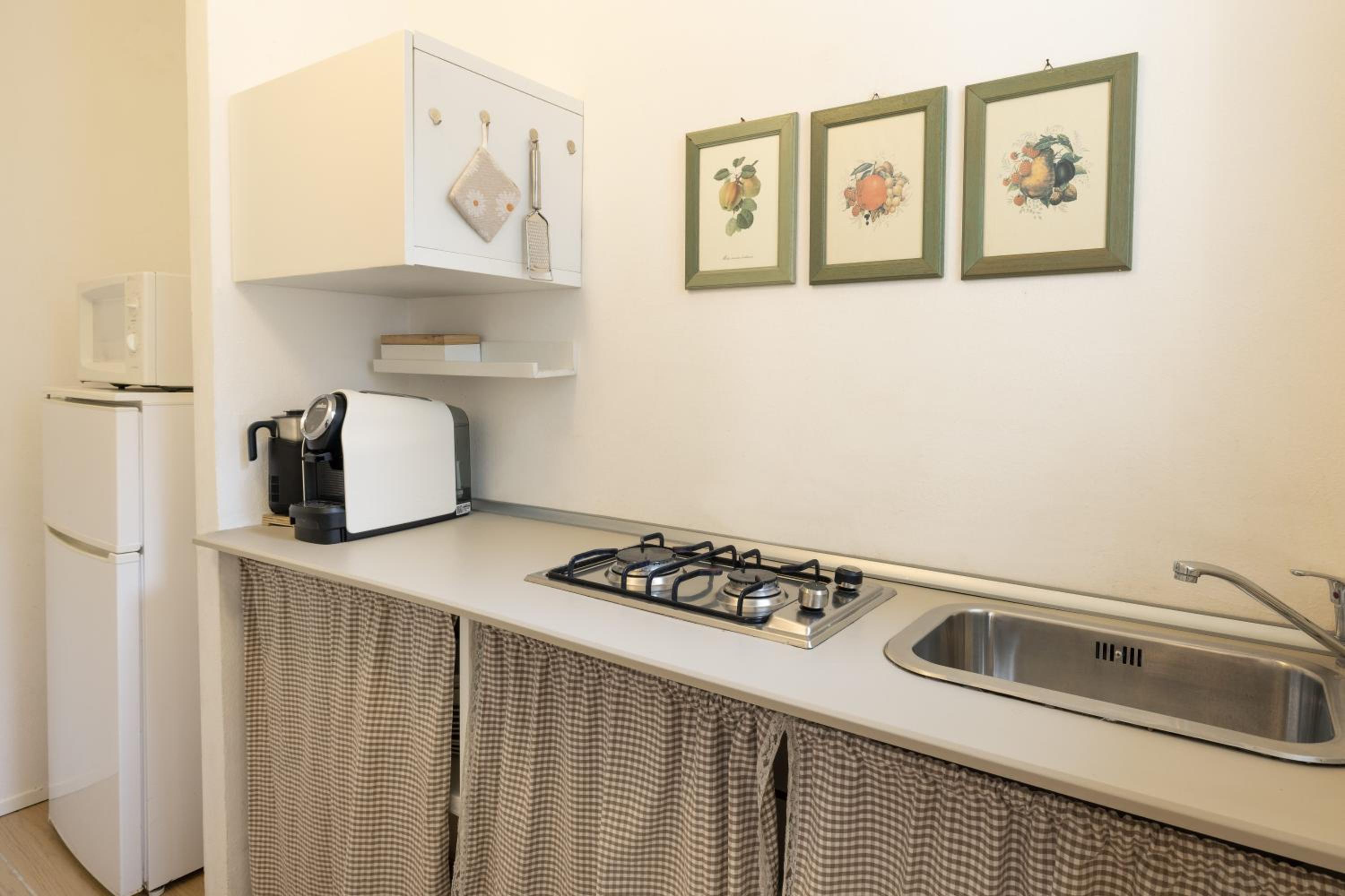 Apartment with Mountain View - Photo 17