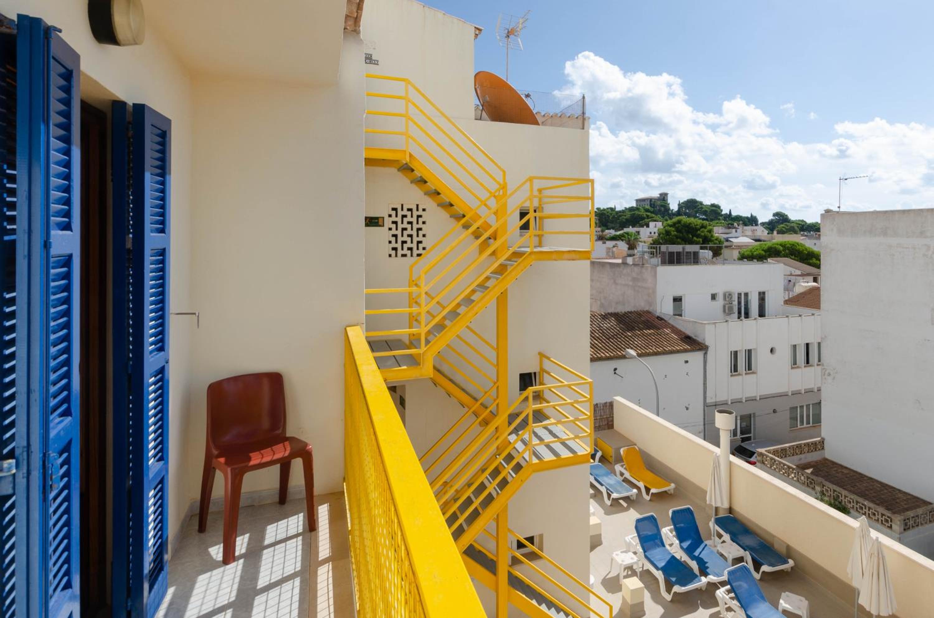 Single Room with Balcony photo 2