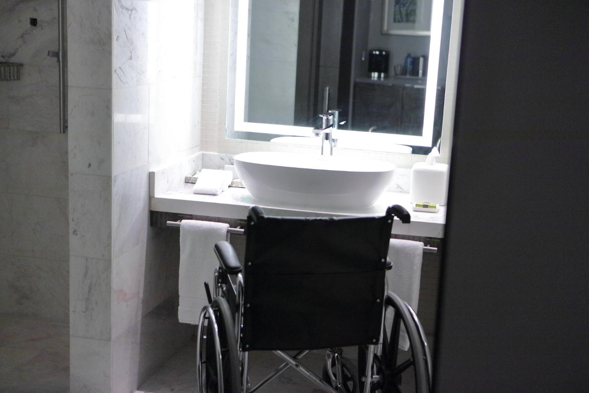 King Room - Mobility Accessible