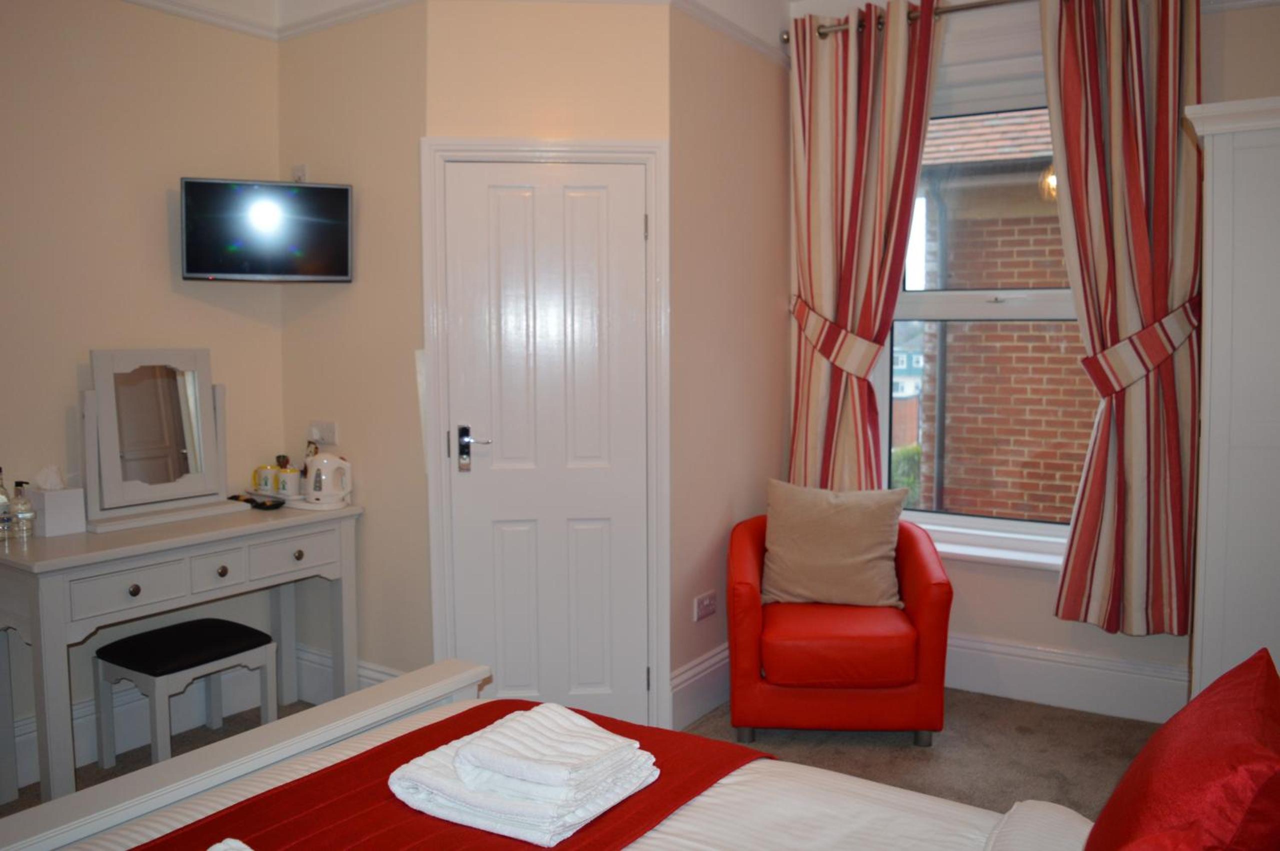 Double Room with Private Bathroom photo 3