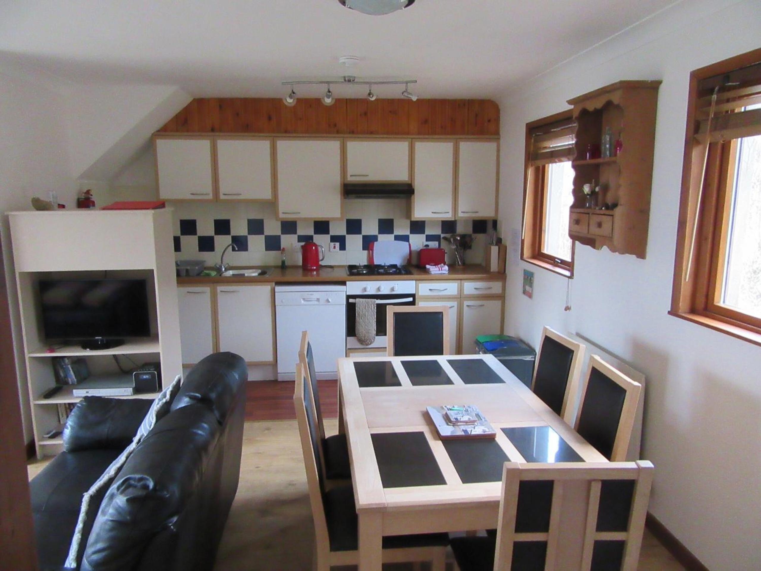 Two-Bedroom Cottage photo 3