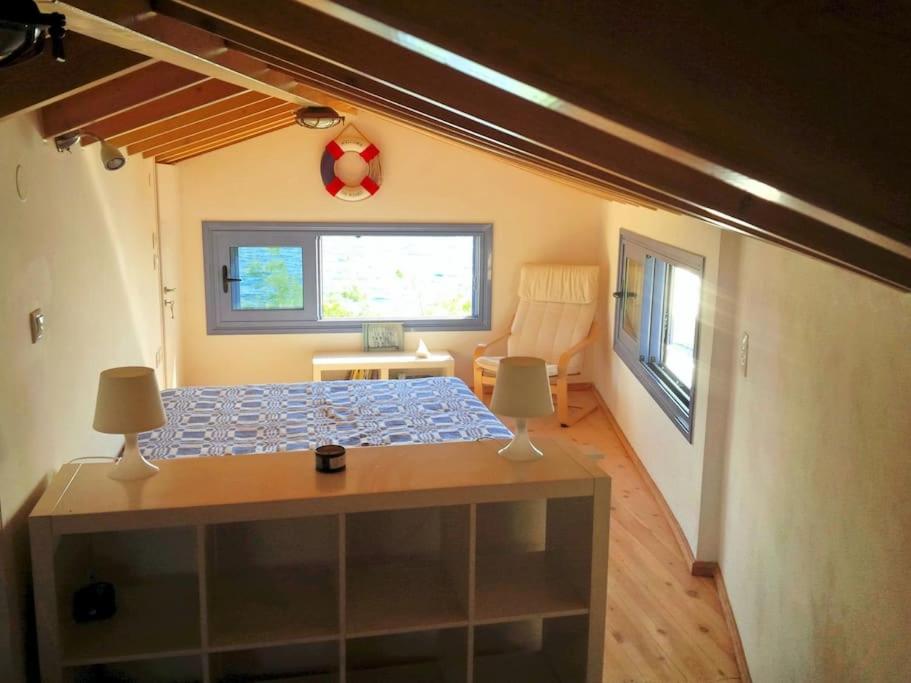 Three-Bedroom House photo 3