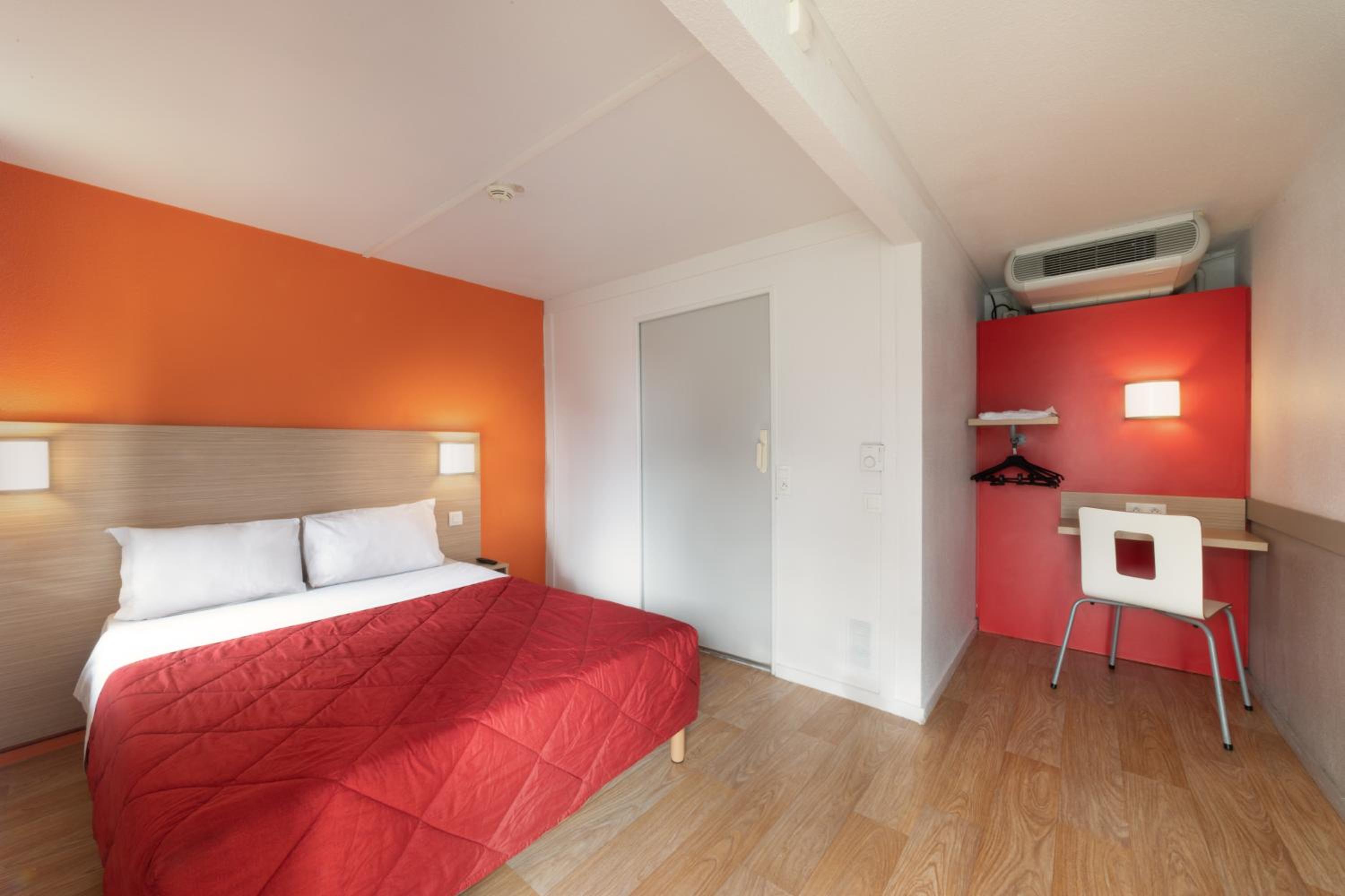 Double Room - Photo 3