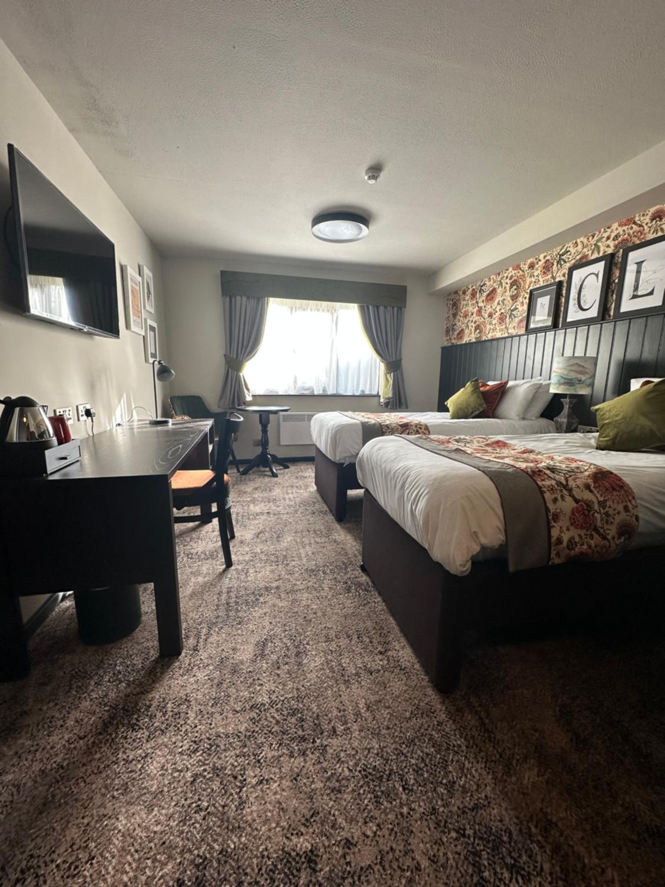 Deluxe Twin Room