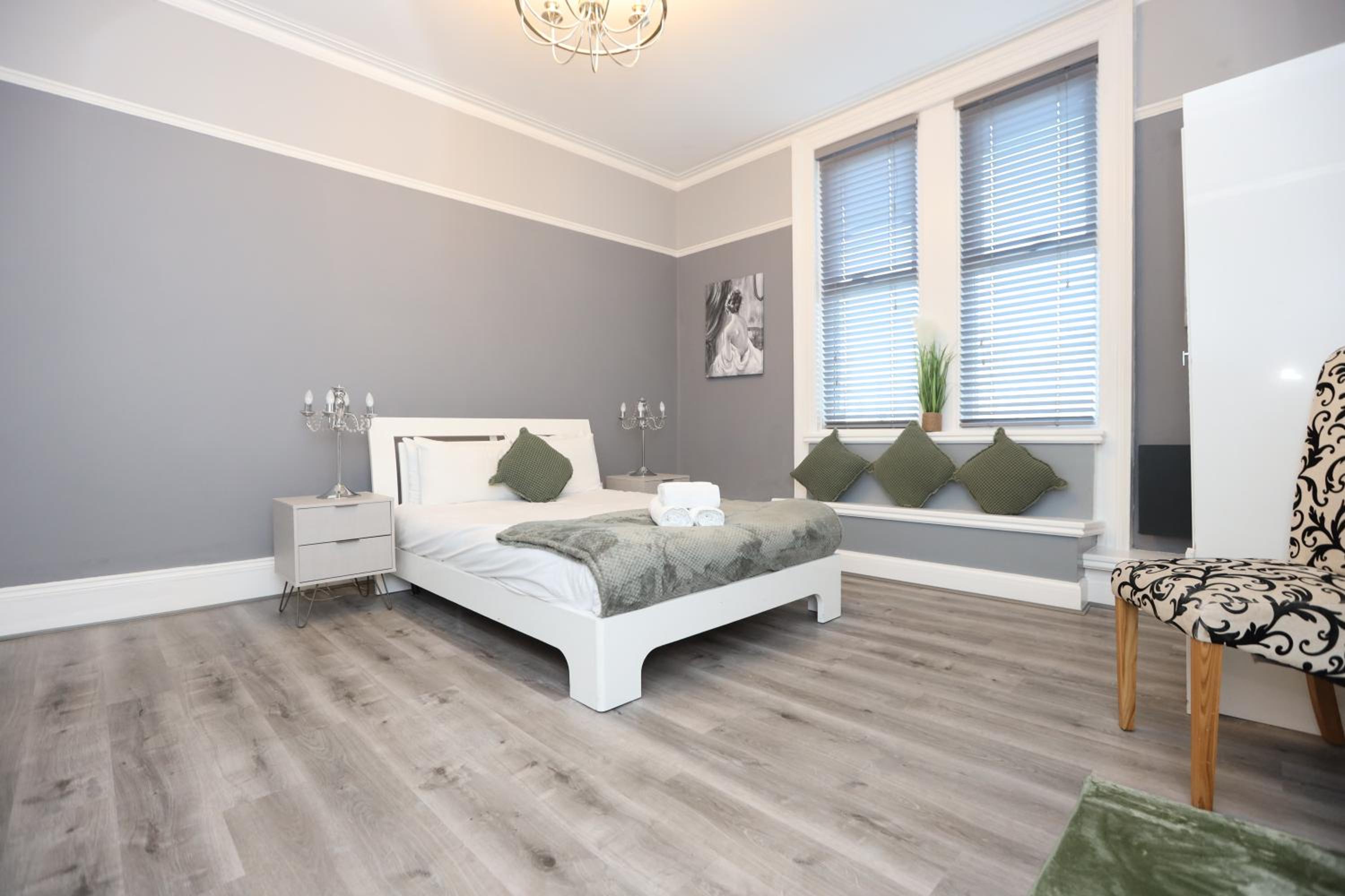 Double Room with Private Bathroom - Photo 1