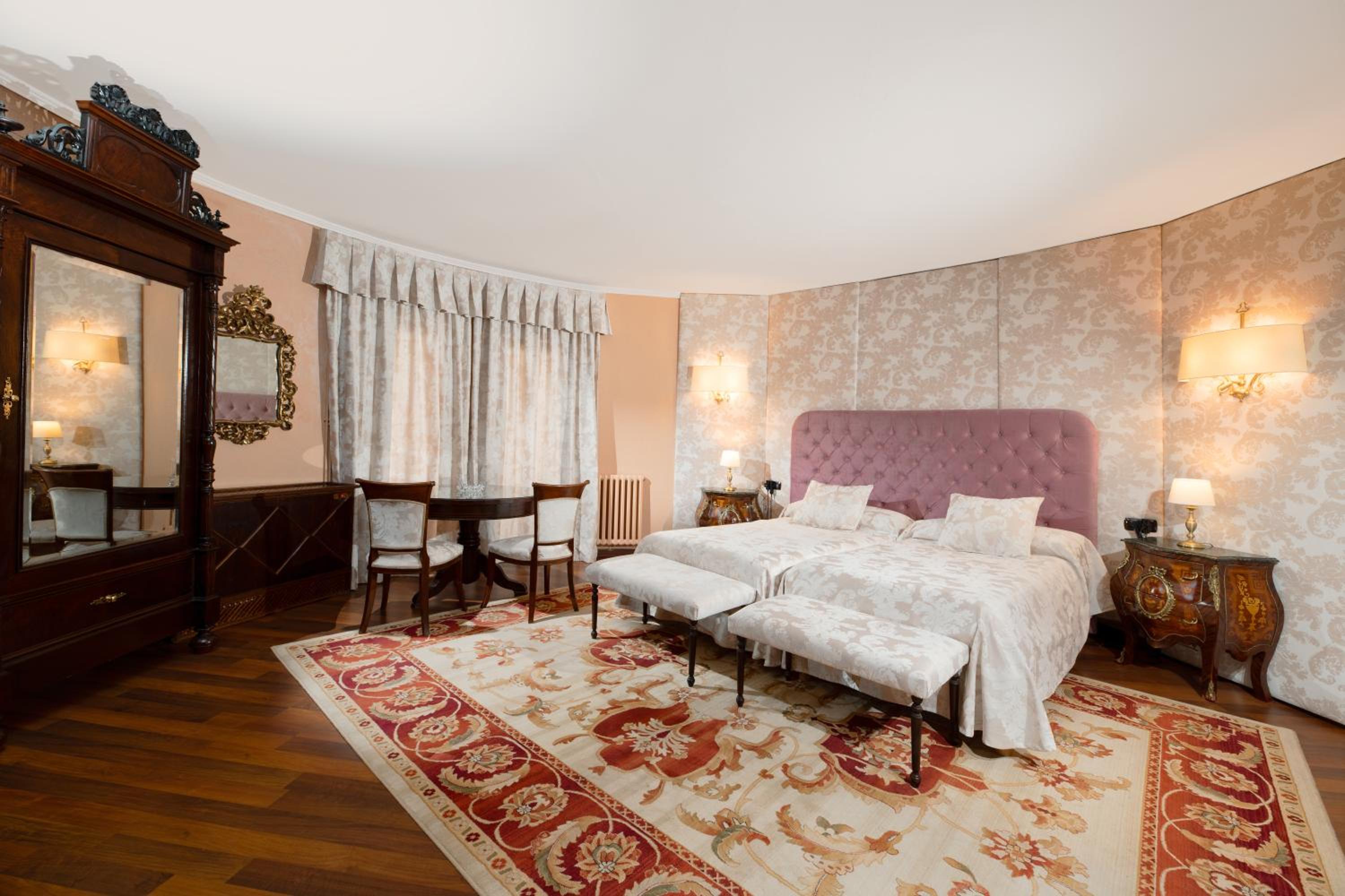 Suite Imperial con Vistas al Parque Suite Imperial con Vistas al Parque