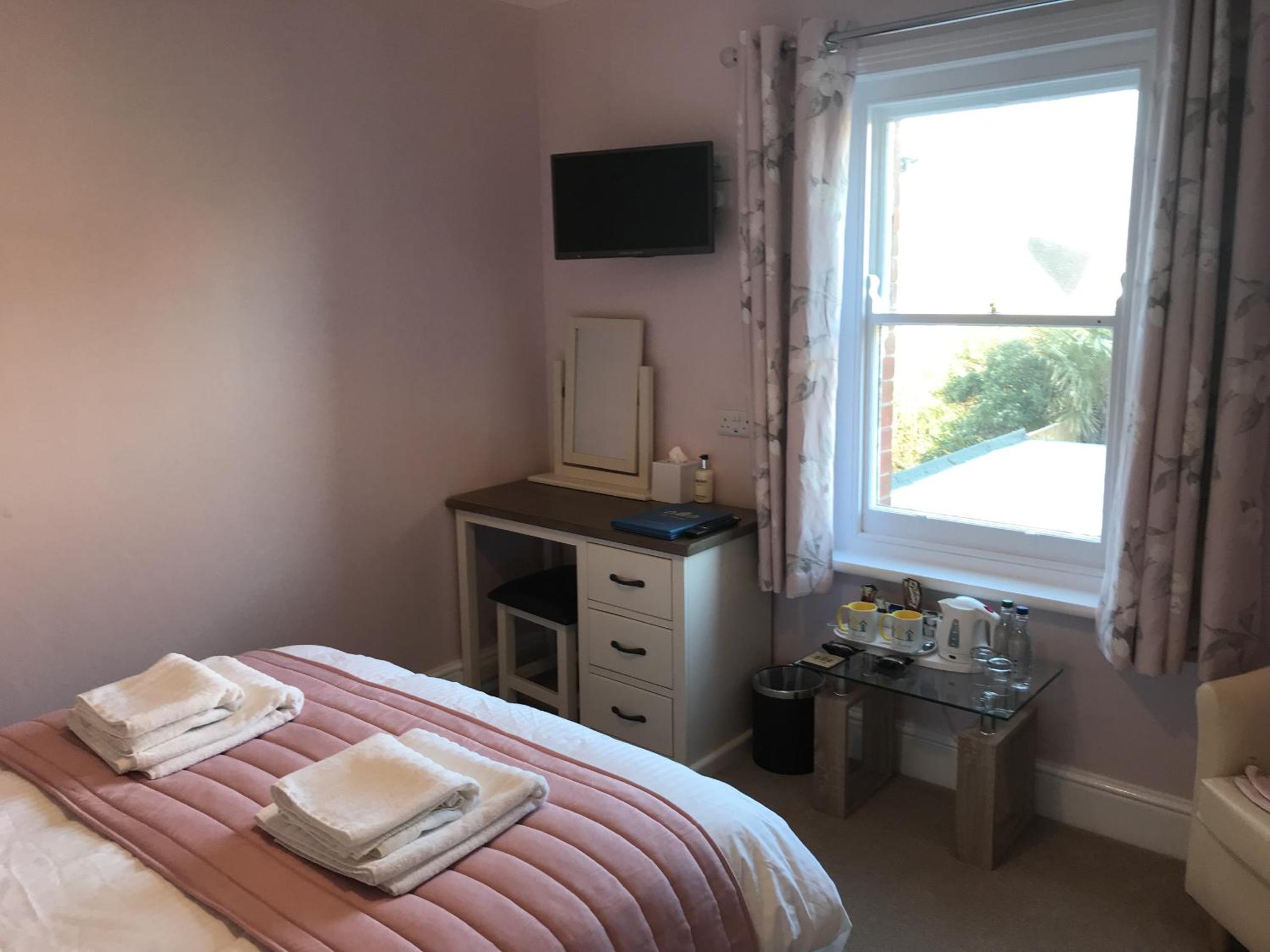 Double Room with Private Bathroom photo 2