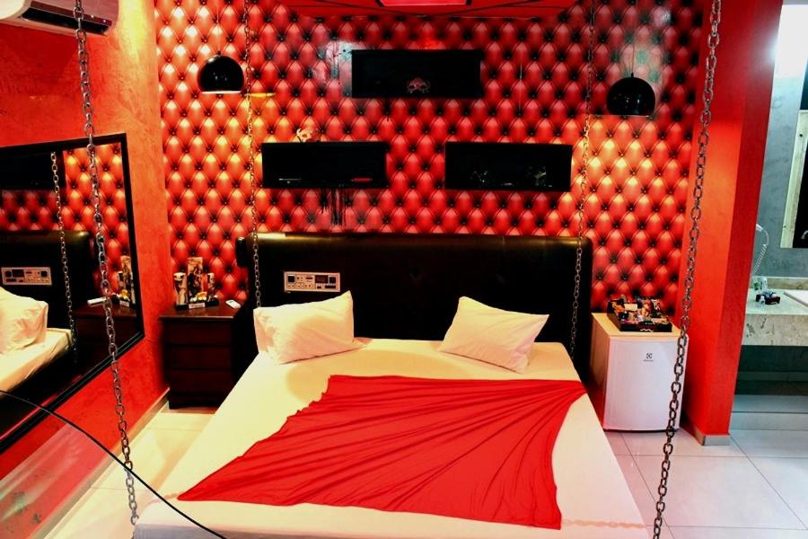 Suite with Spa Bath - Photo 4