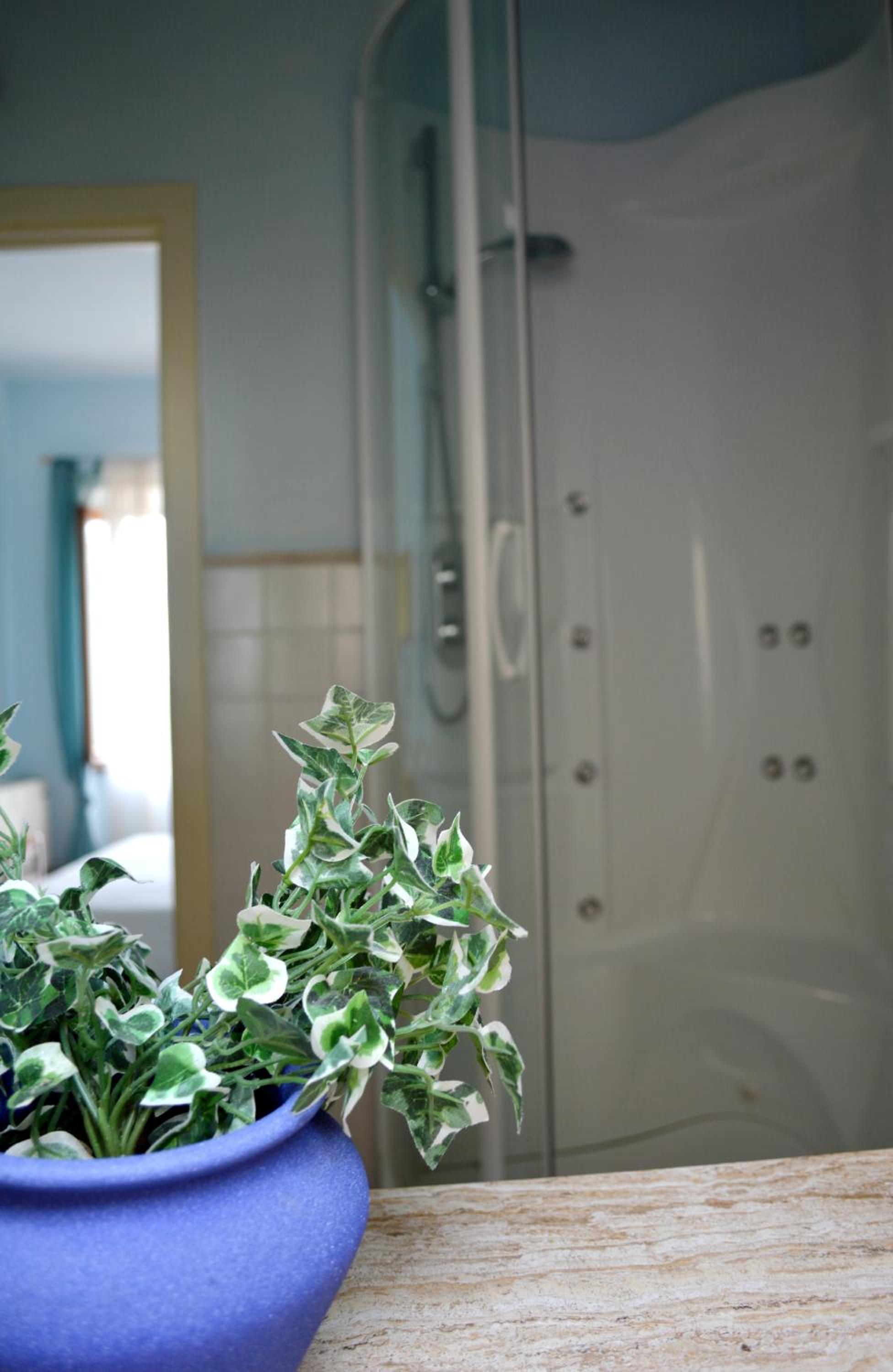 Deluxe Double Room with Garden View photo 3
