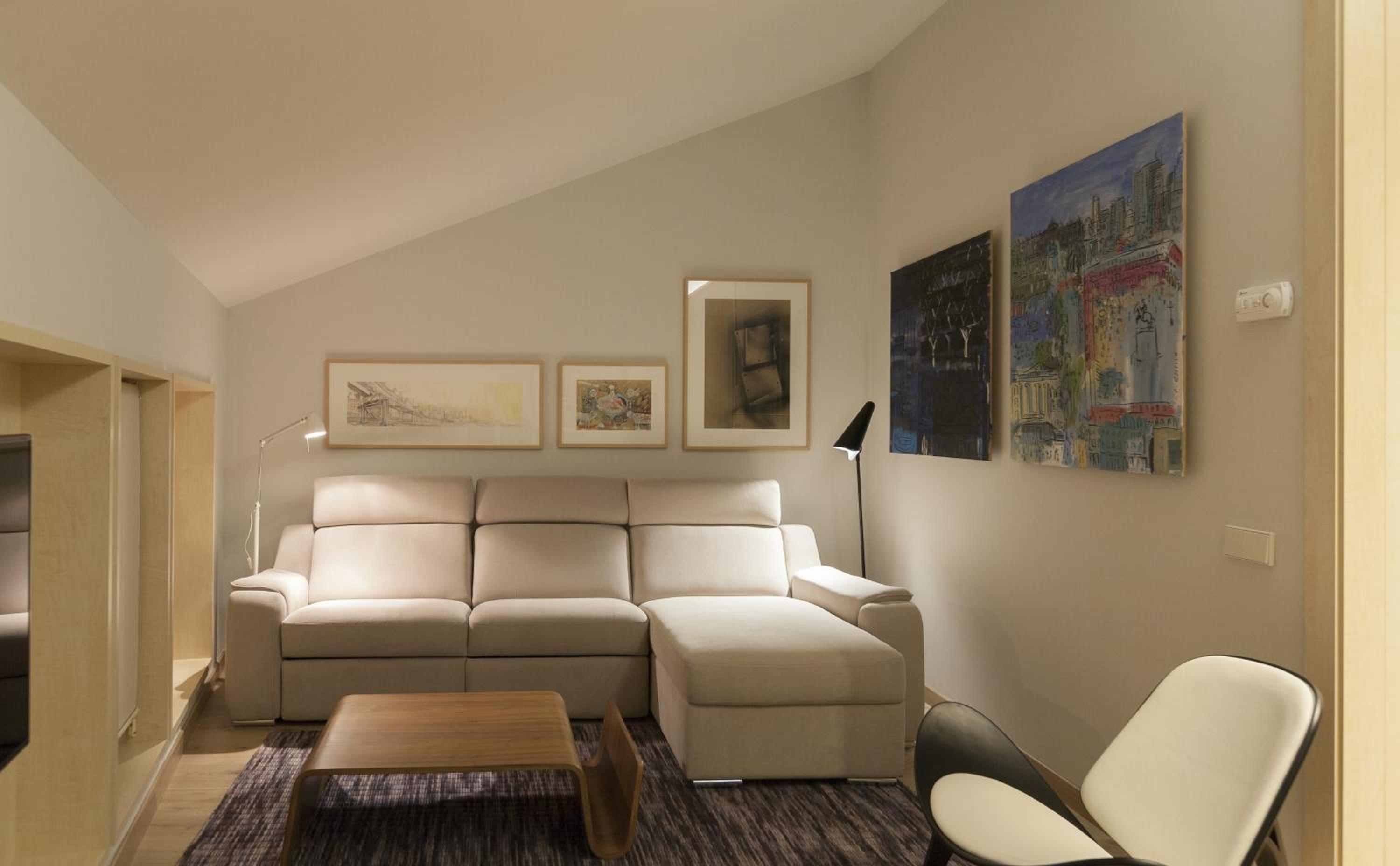Deluxe Suite photo 2