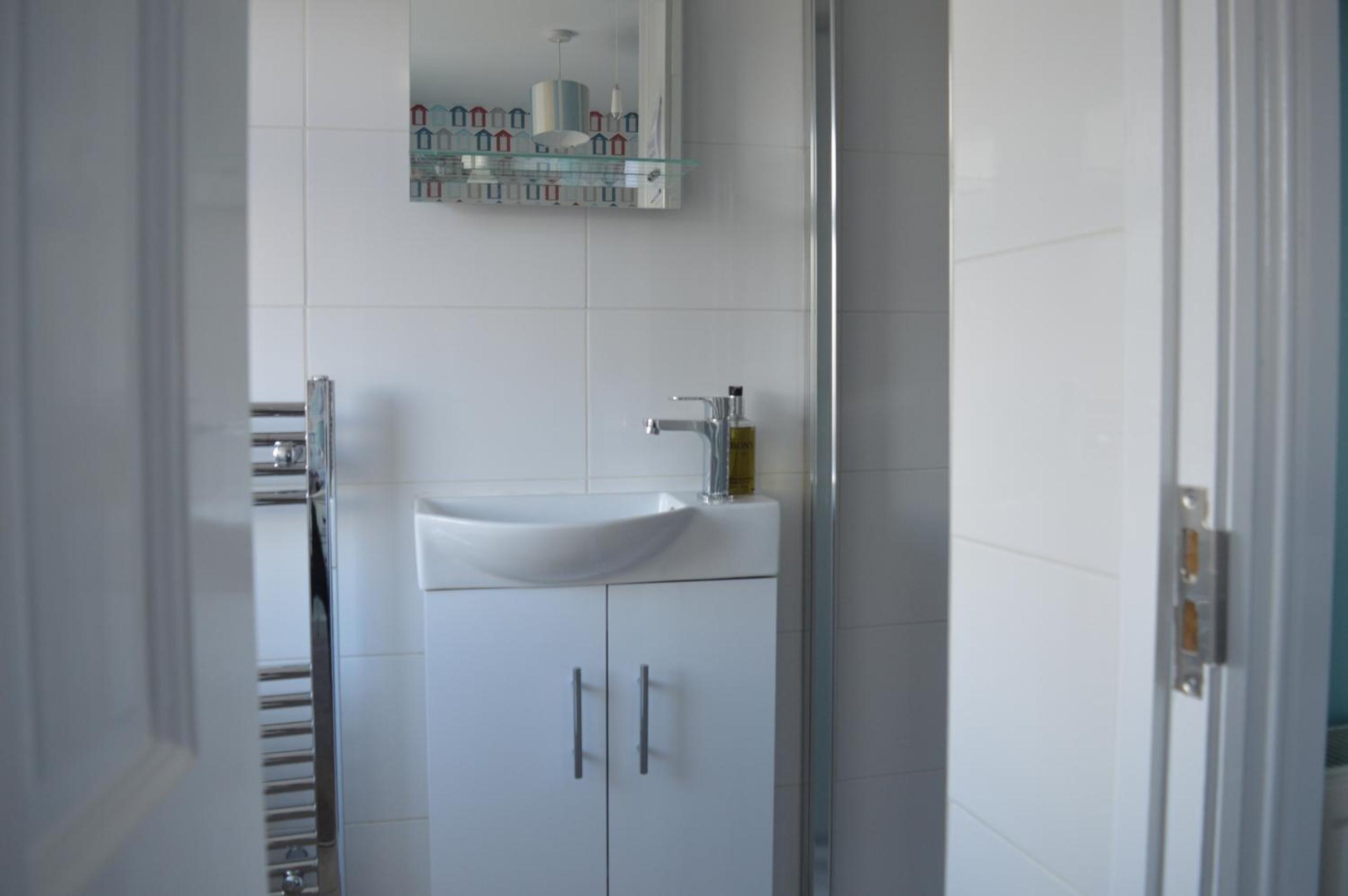 Single Room with Shower photo 3