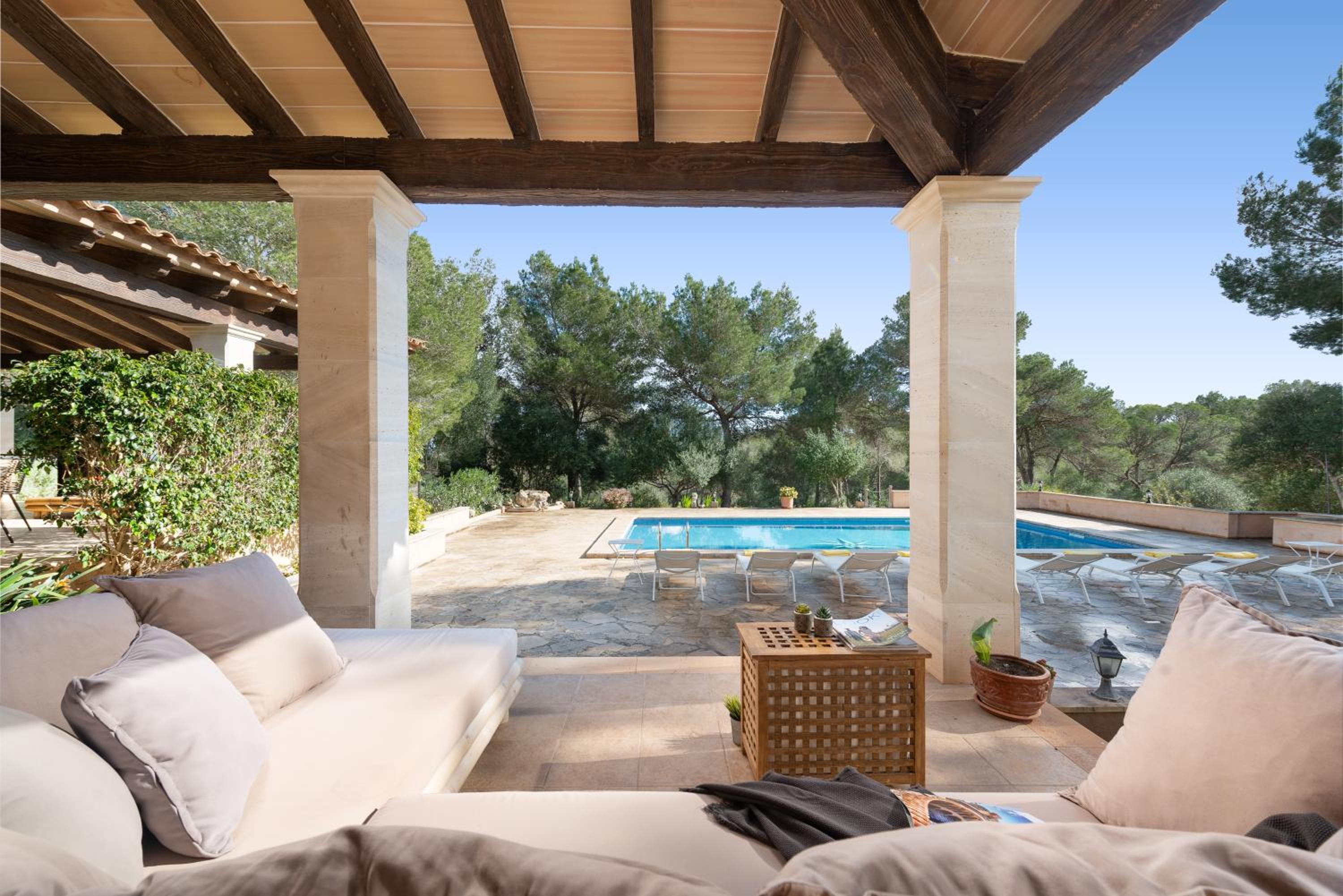 Villa photo 3
