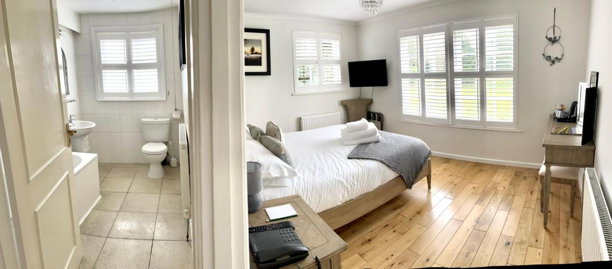 Superior Bedroom - Photo 9
