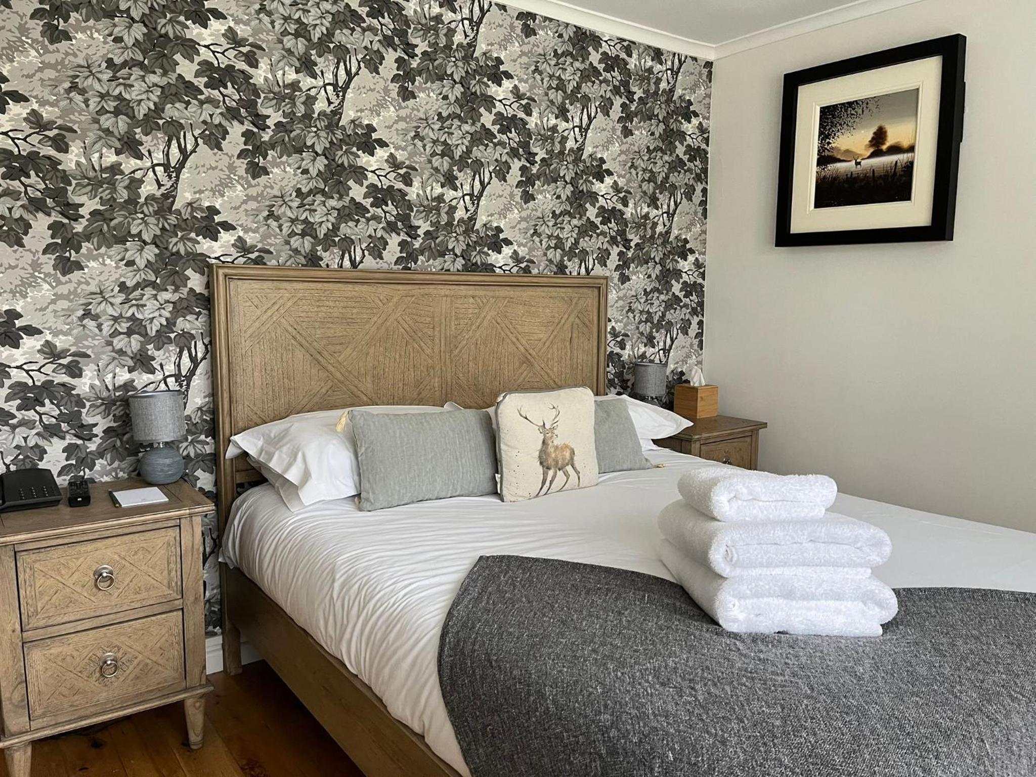 Superior Bedroom - Photo 8