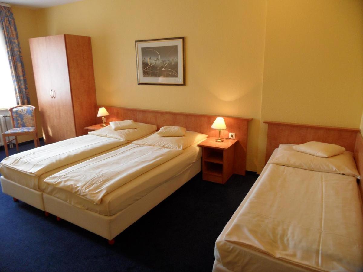 Triple Room - Photo 5