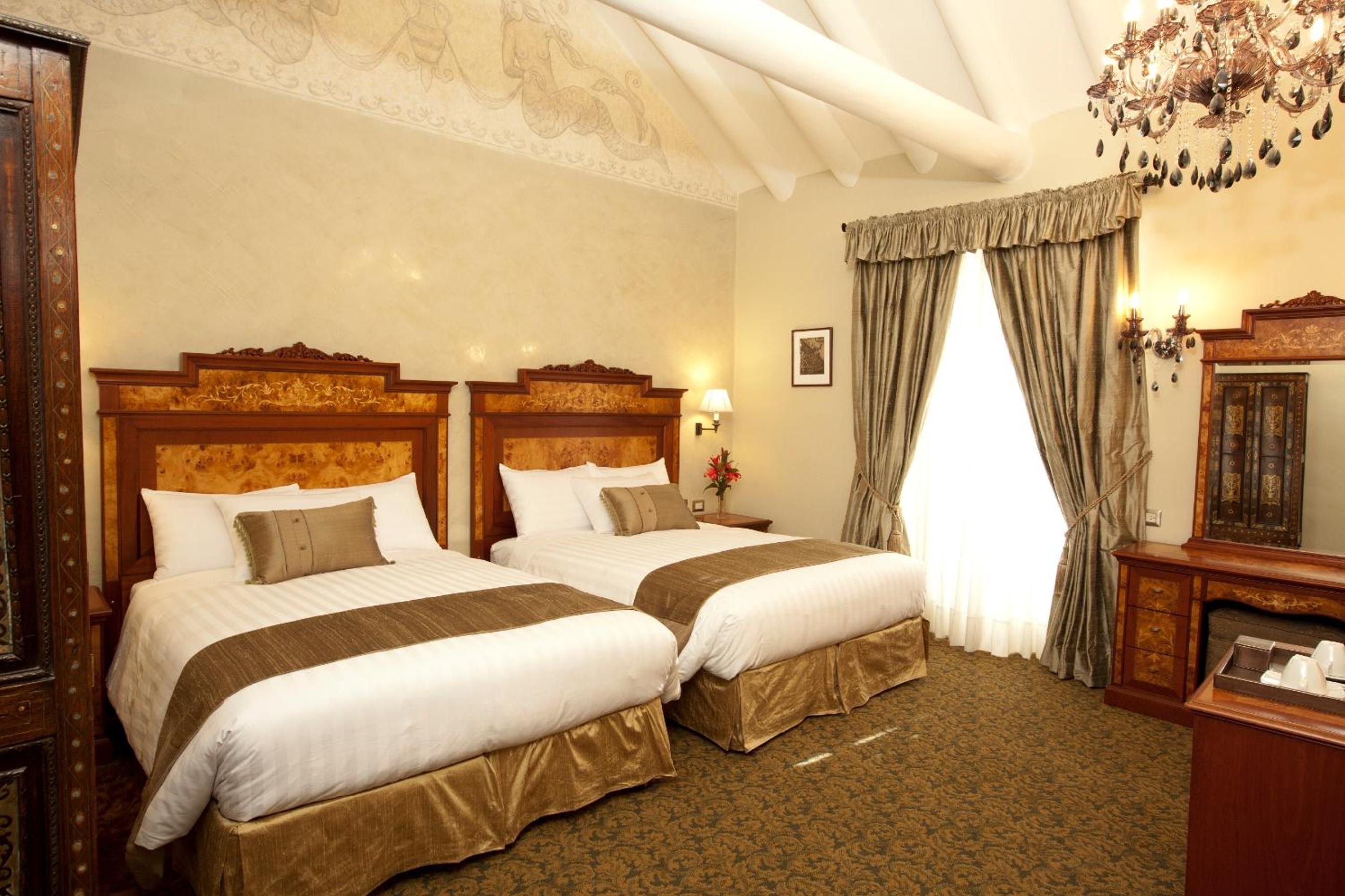 Deluxe Room with Hall View - 2 Queen Beds photo 2