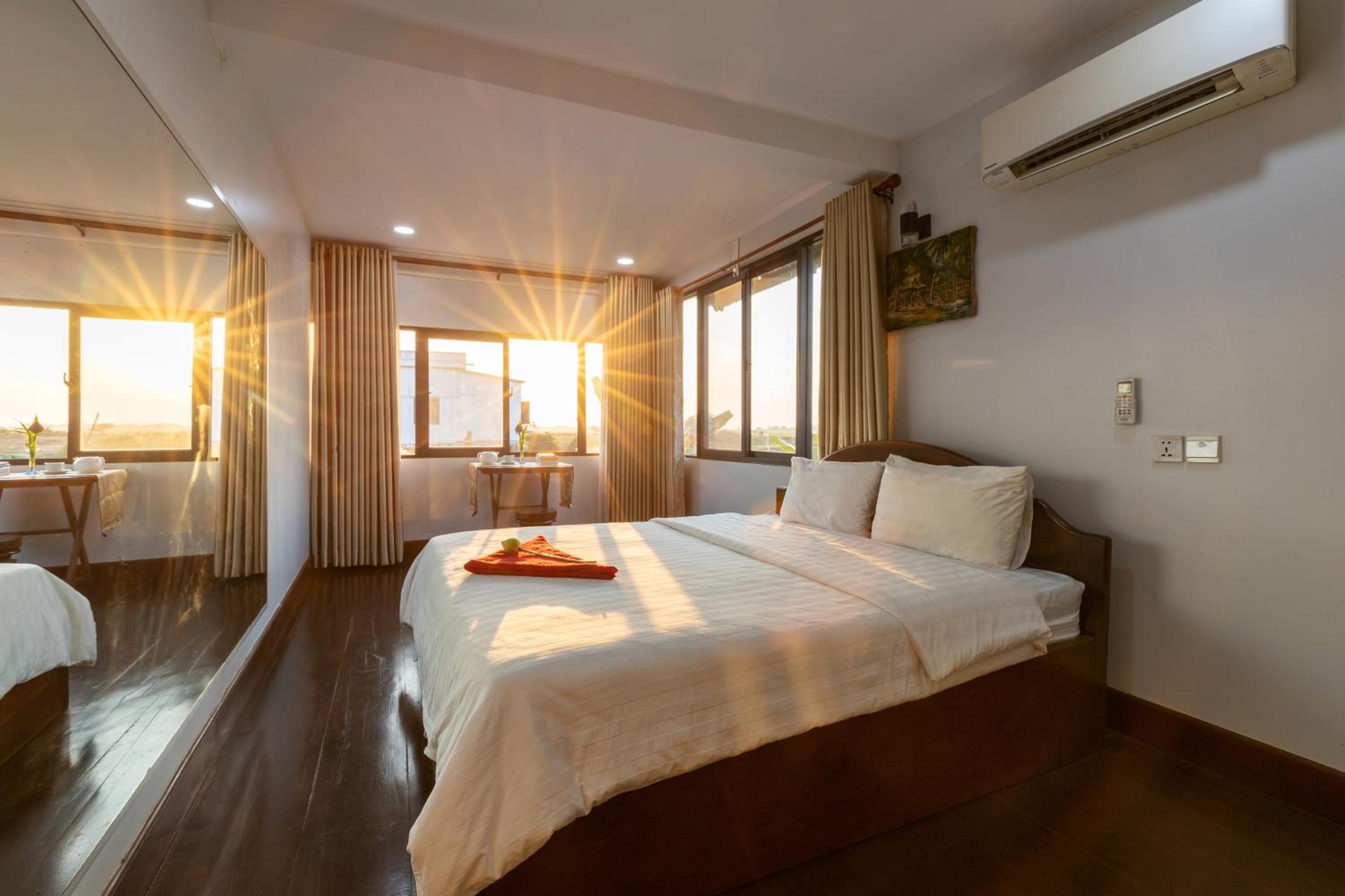 Double Room with Private Bathroom photo 3