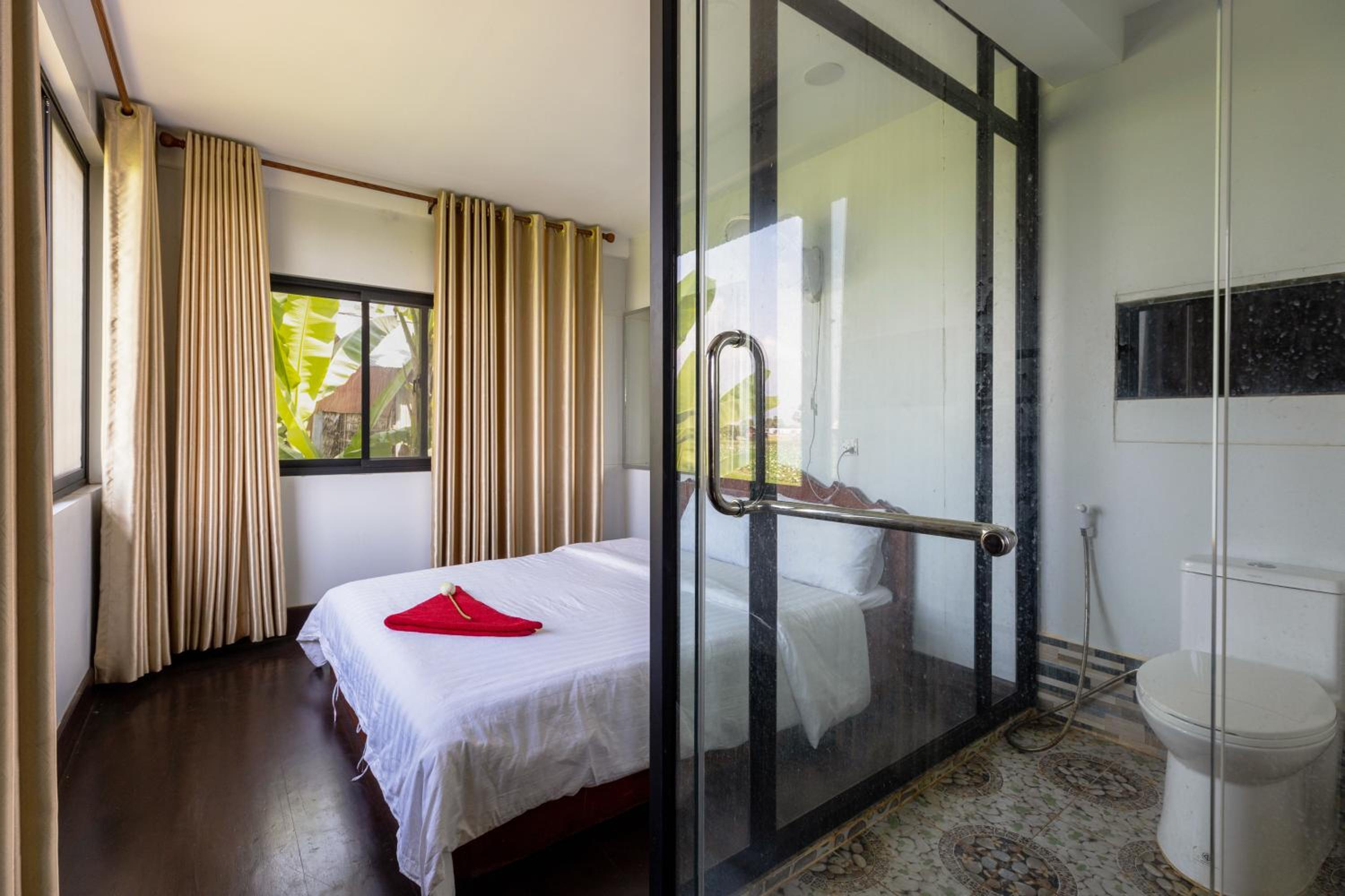 Deluxe Double Room photo 2
