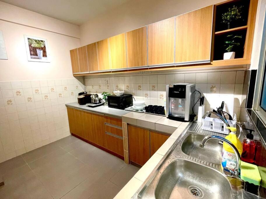 Four-Bedroom House photo 3
