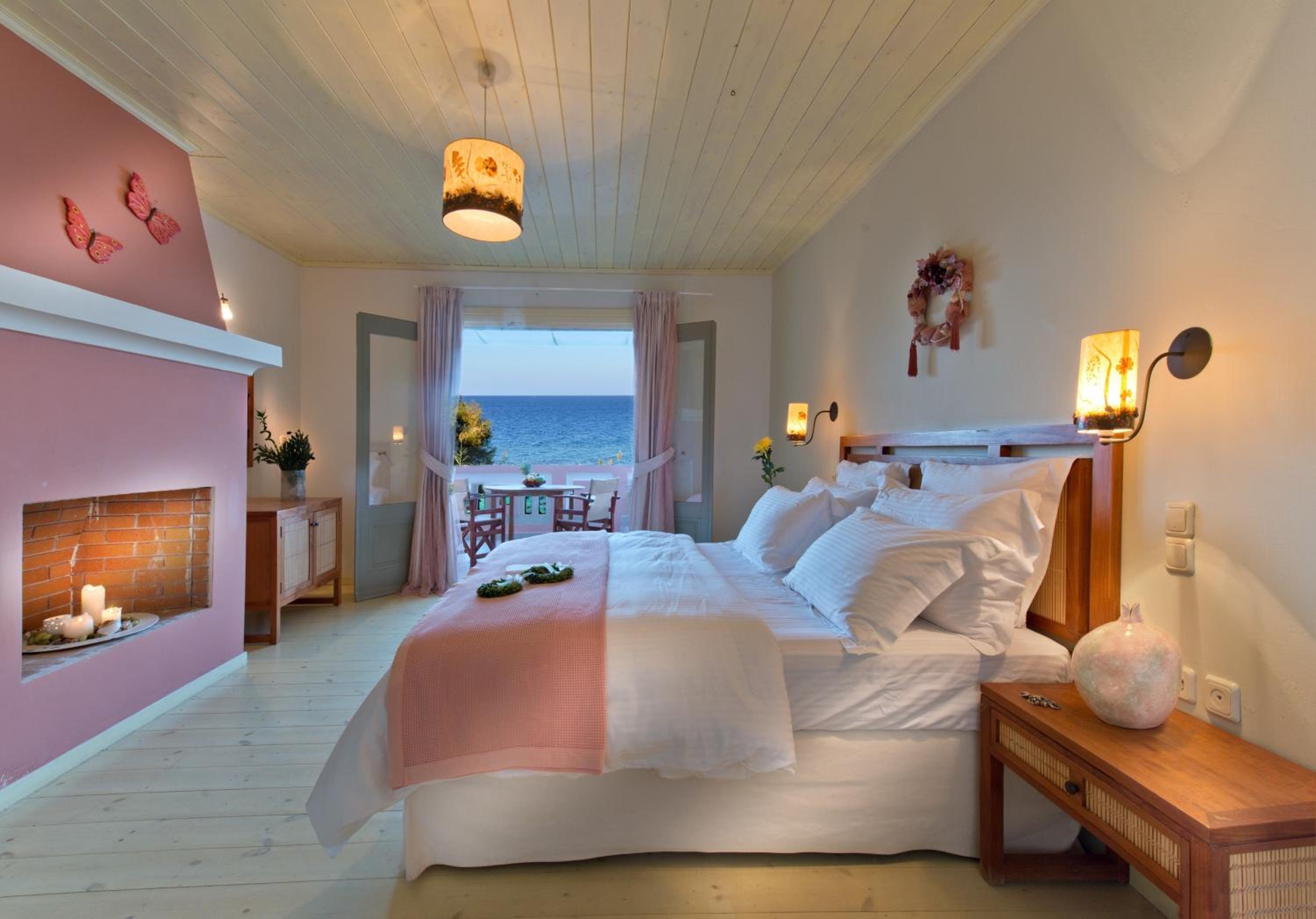 Deluxe Two-Bedroom Beachfront View Suite